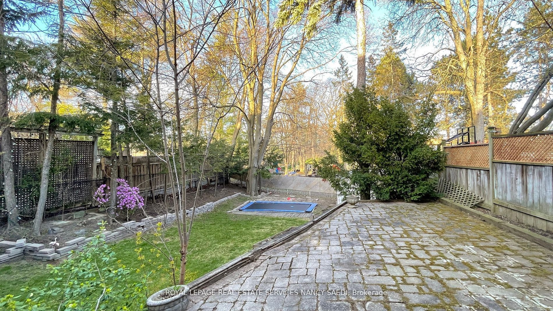 19 Strathgowan Crescent