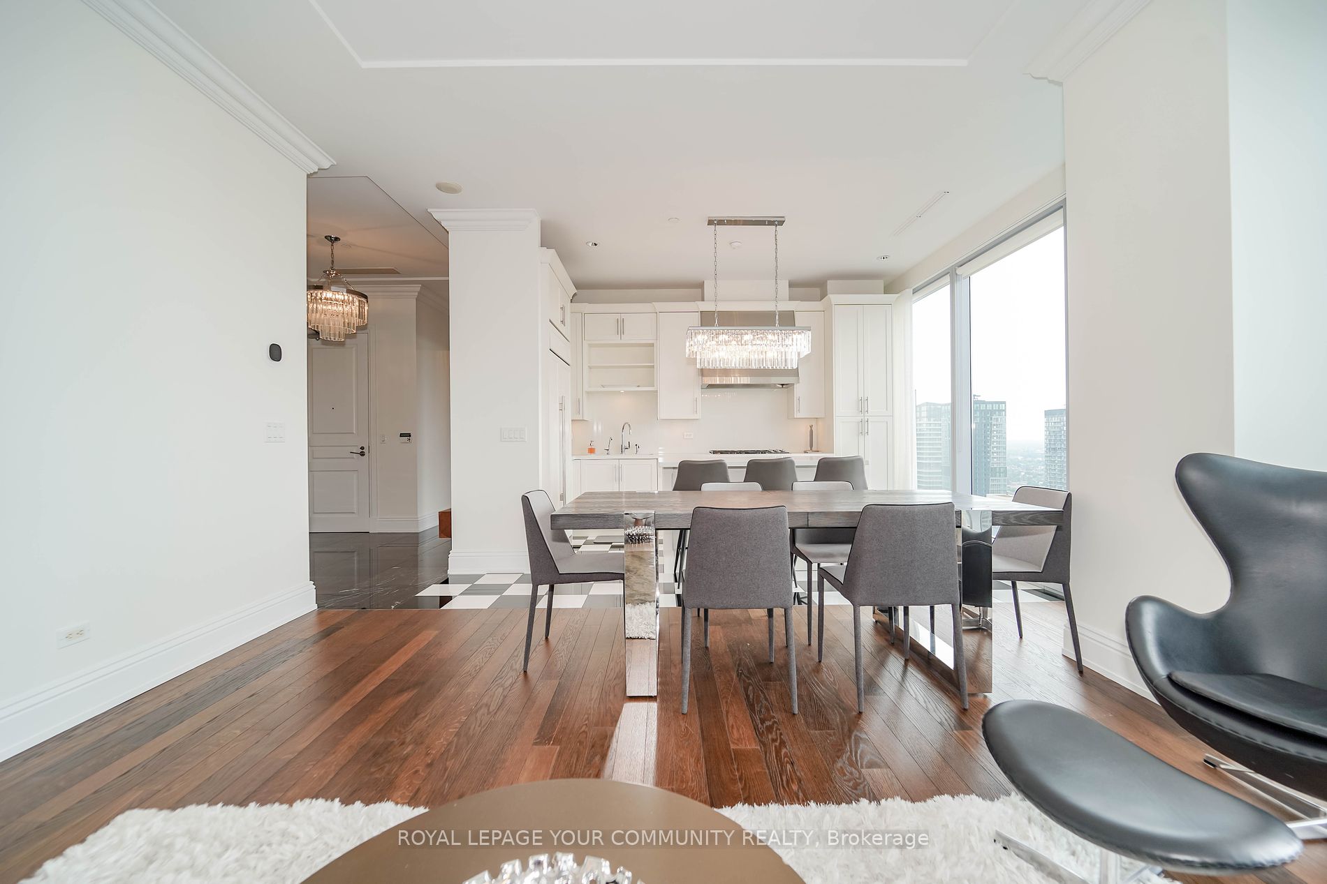 183 Wellington Street W, #3903