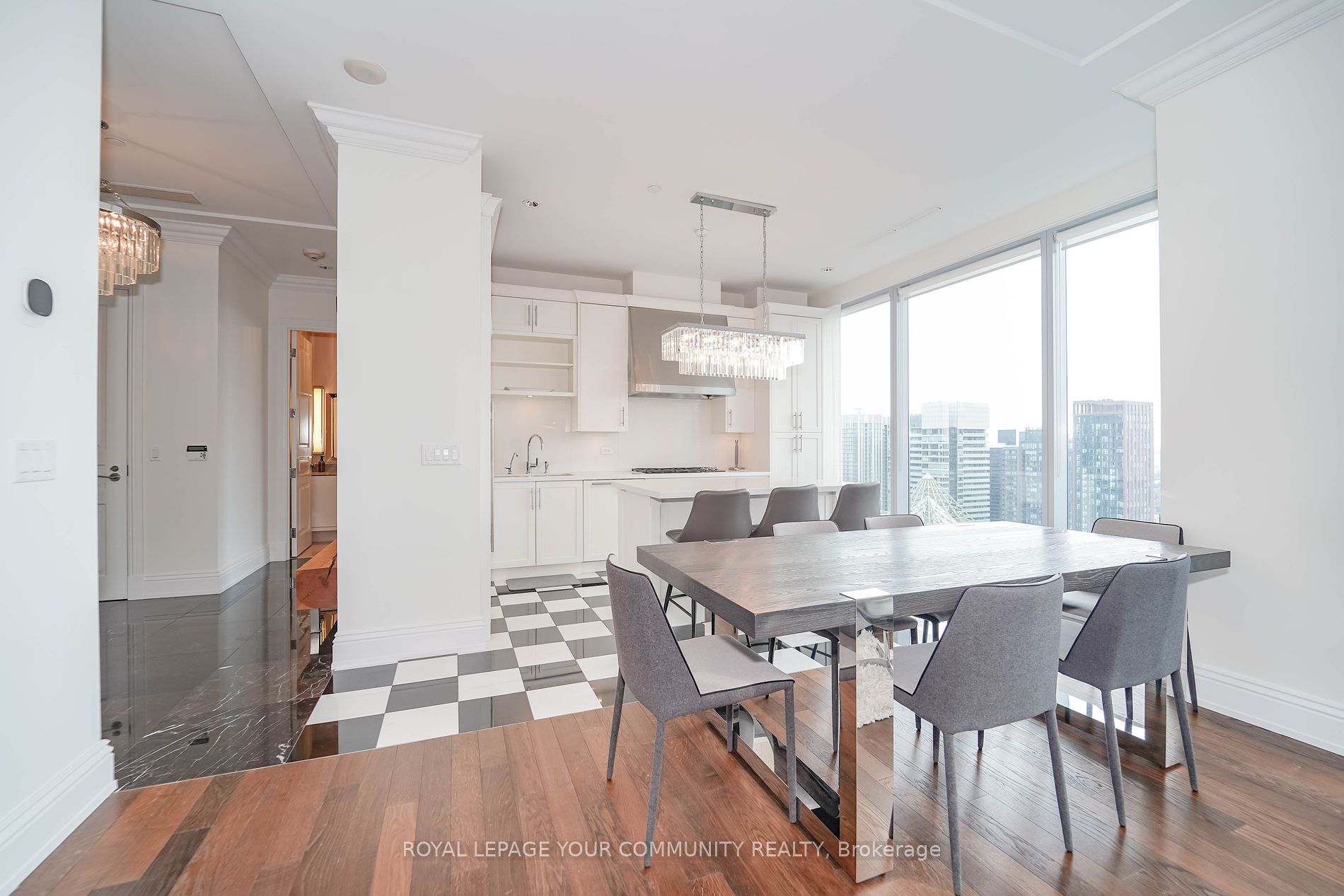 183 Wellington Street W, #3903
