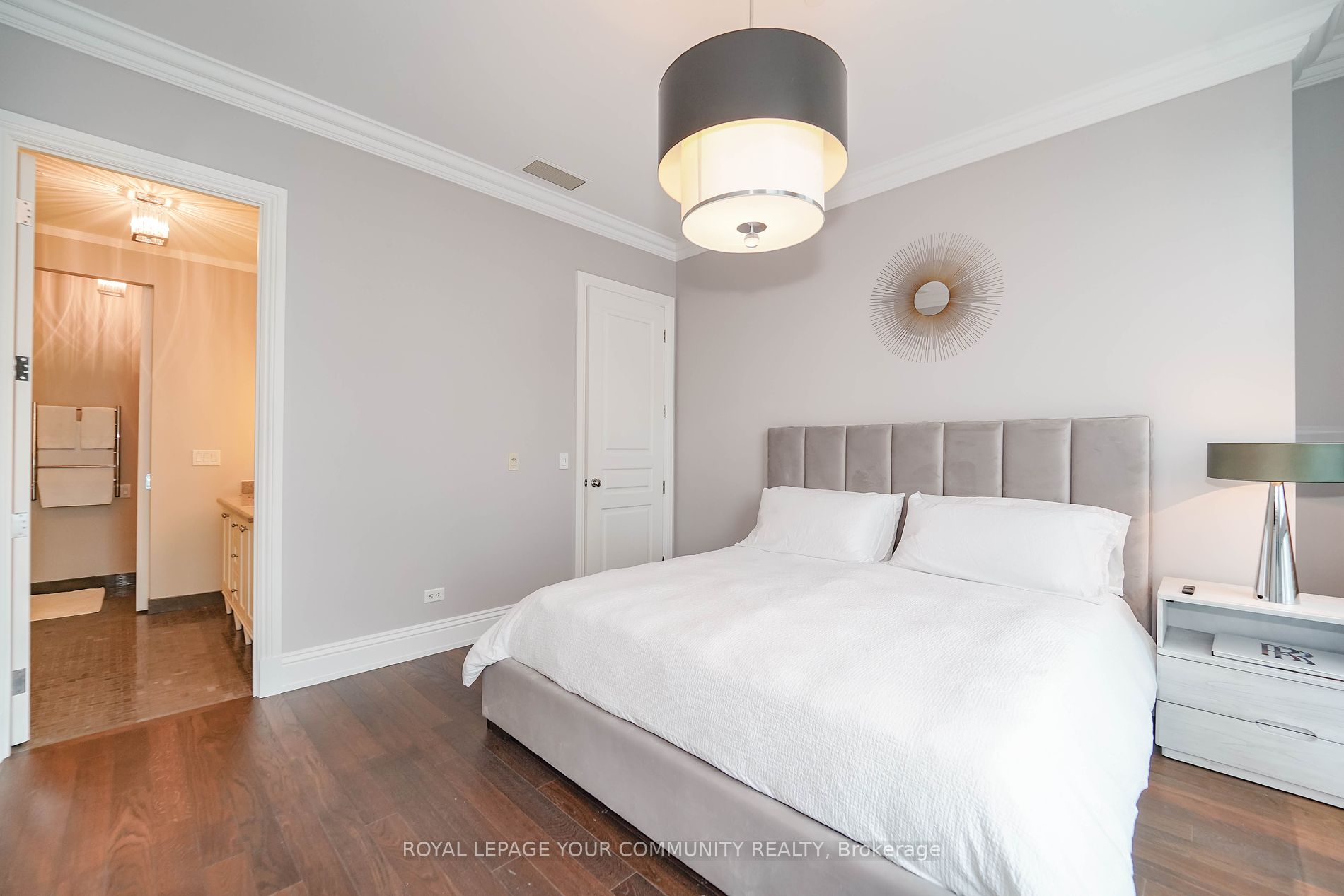 183 Wellington Street W, #3903