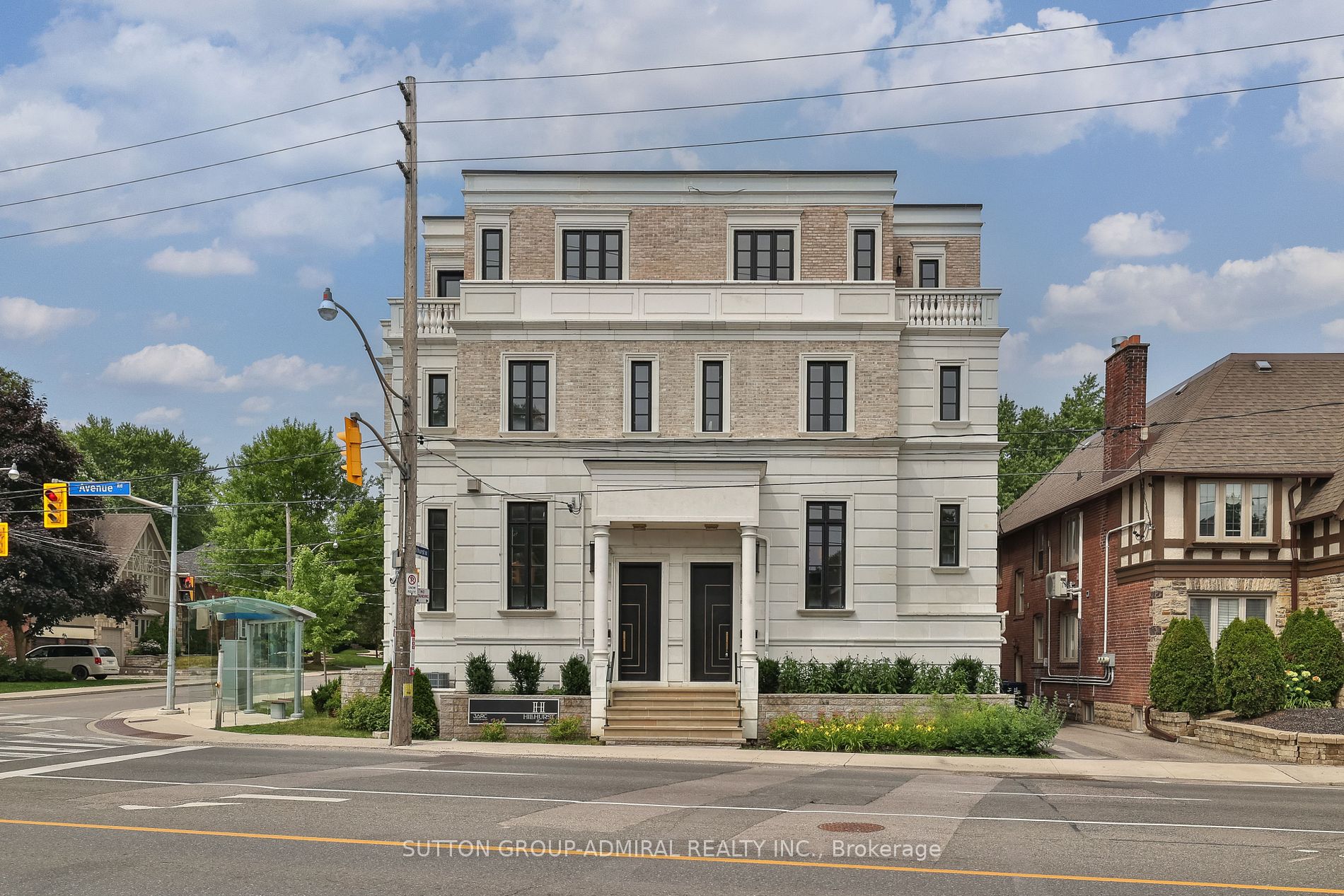 1204 Avenue Rd