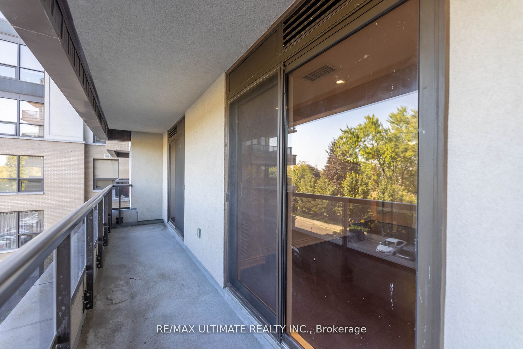760 Sheppard Ave W, #302