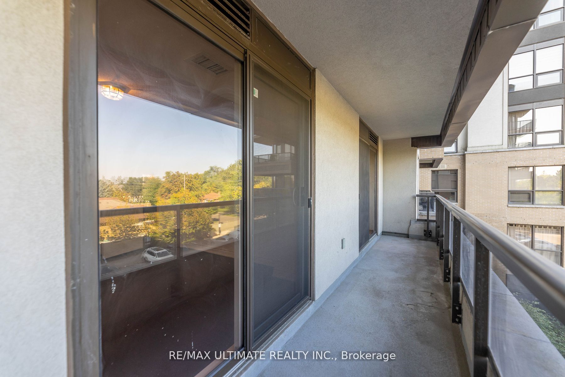 760 Sheppard Ave W, #302