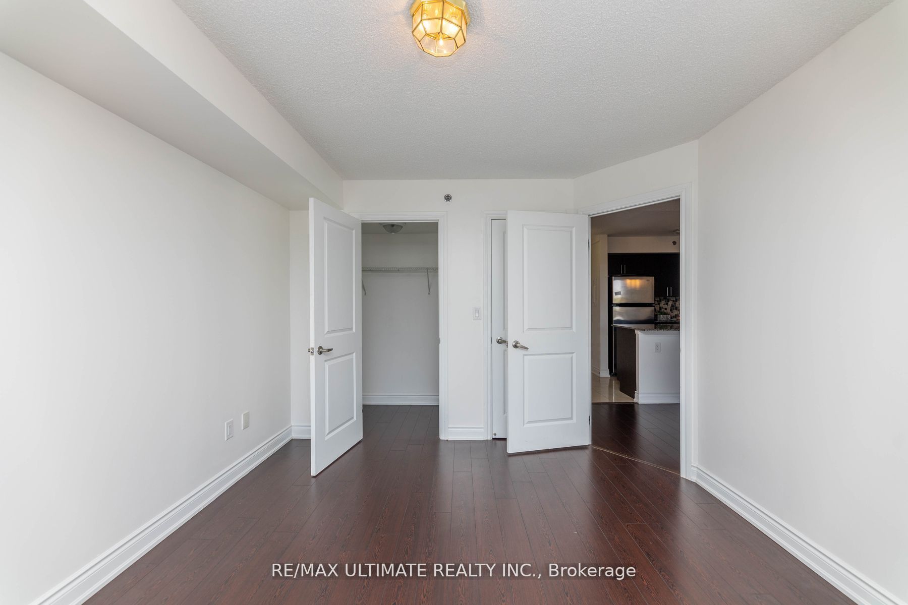 760 Sheppard Ave W, #302