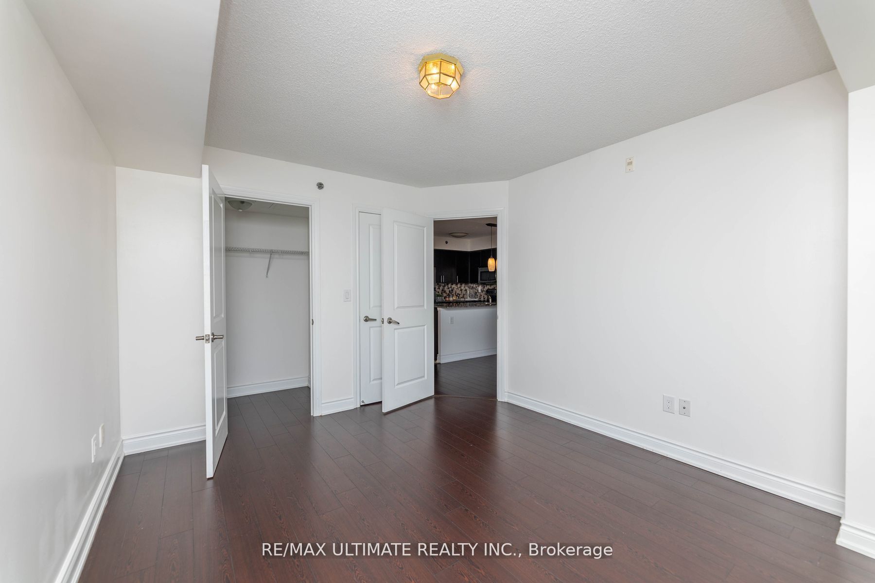 760 Sheppard Ave W, #302