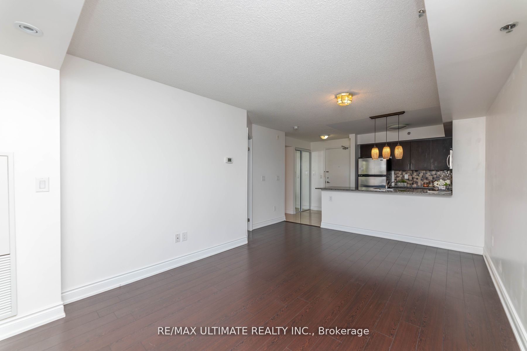 760 Sheppard Ave W, #302