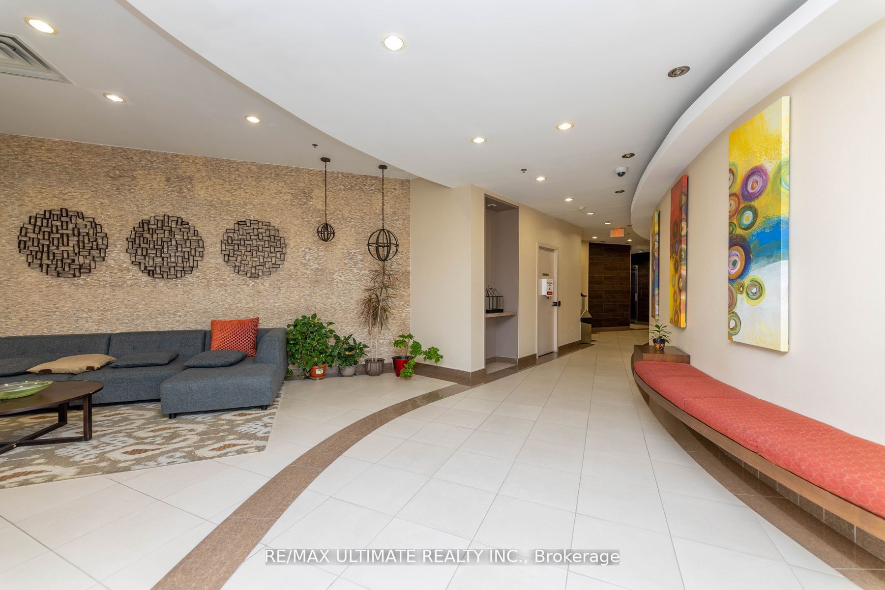 760 Sheppard Ave W, #302
