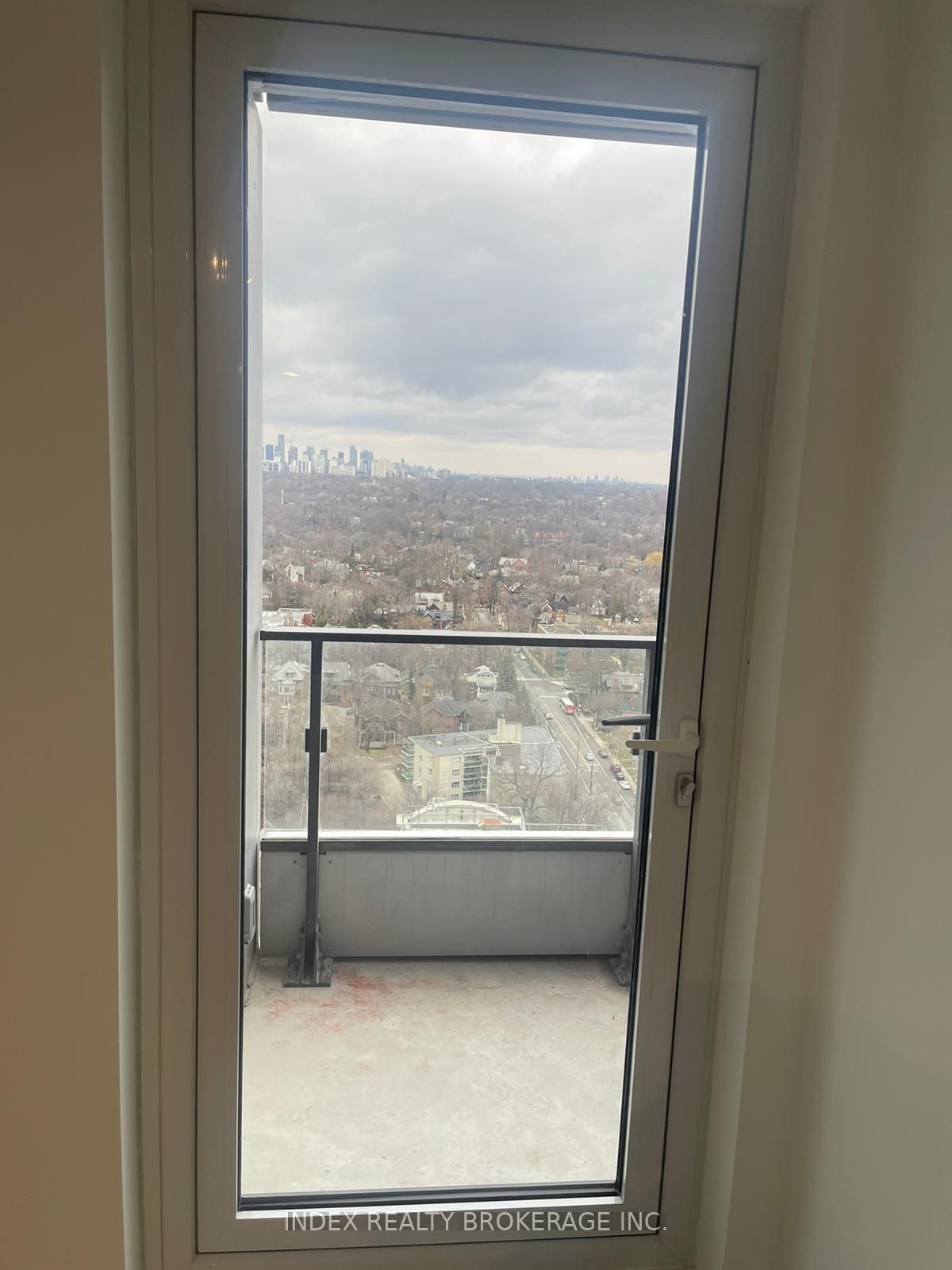 395 Bloor Street E, #2207