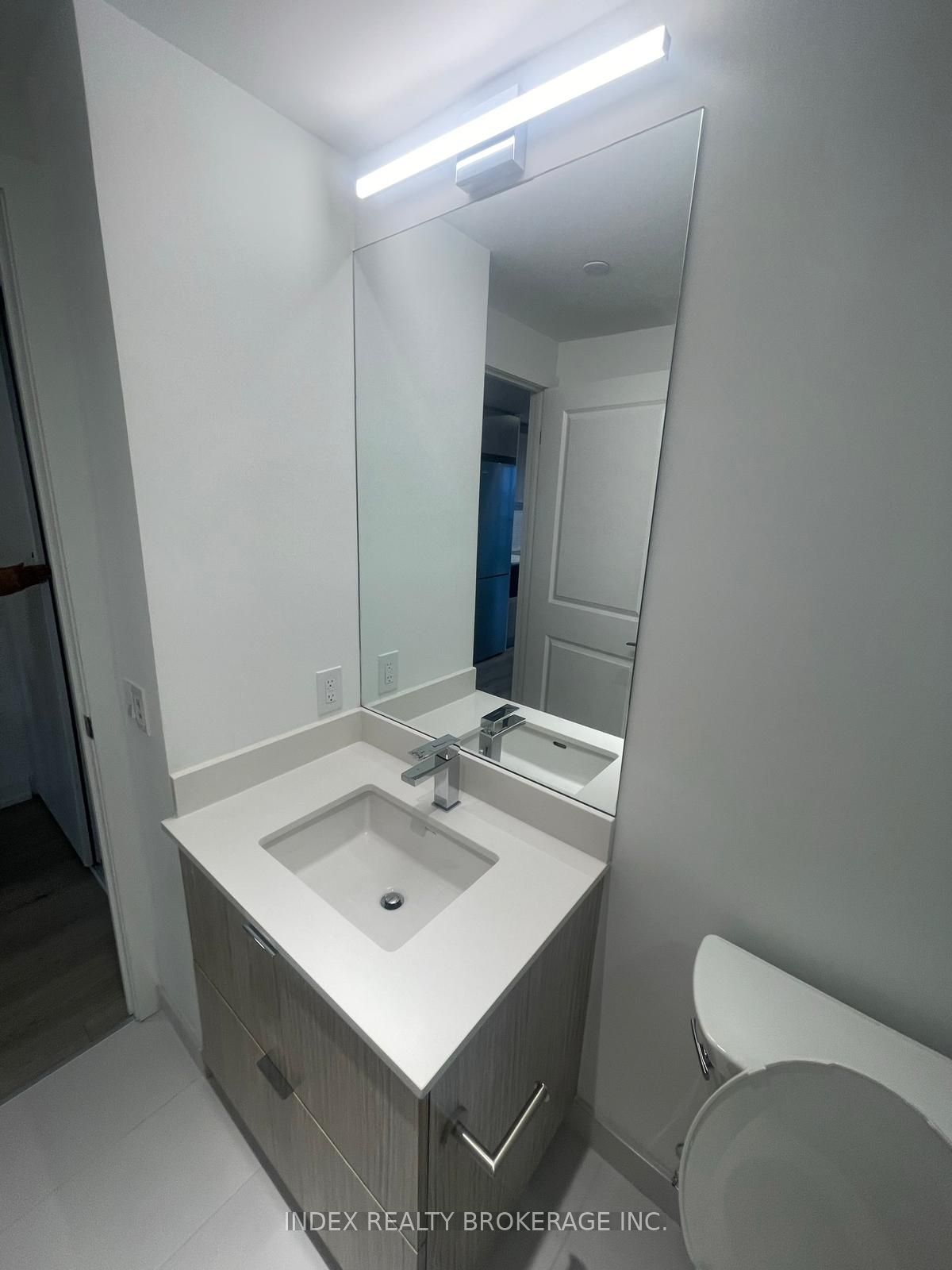 395 Bloor Street E, #2207