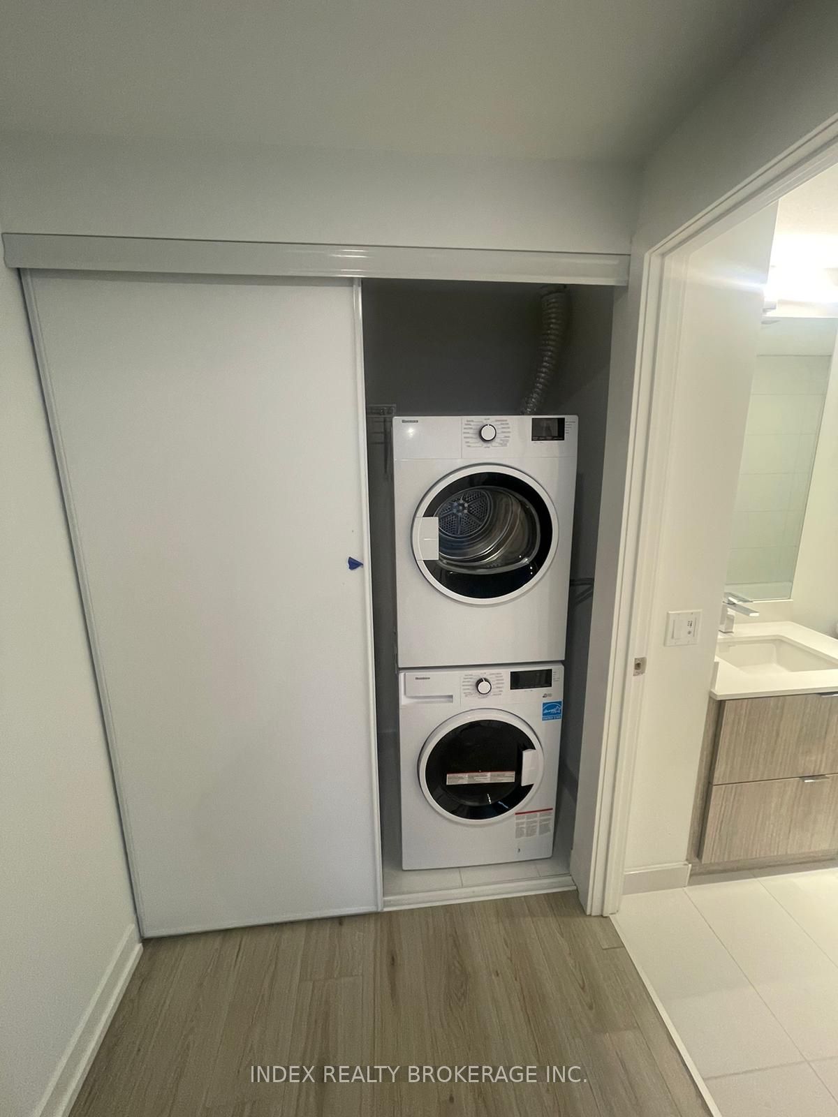 395 Bloor Street E, #2207