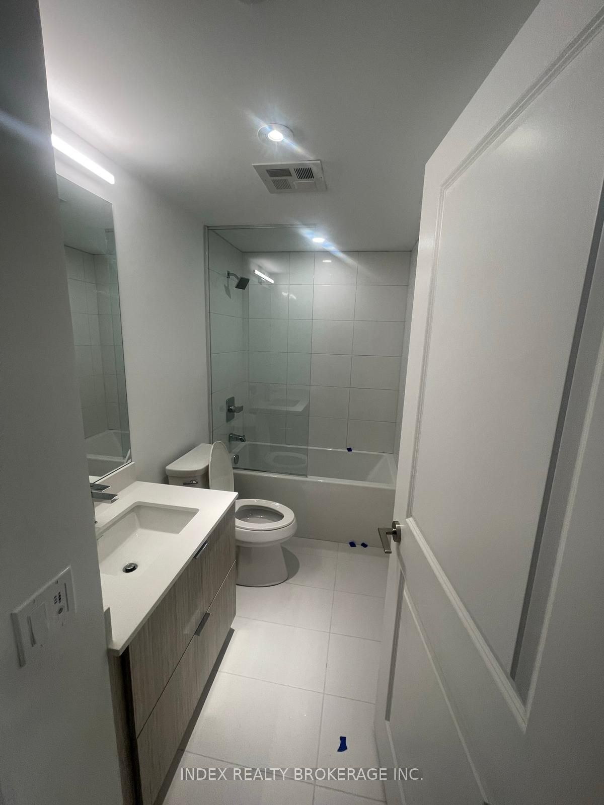 395 Bloor Street E, #2207