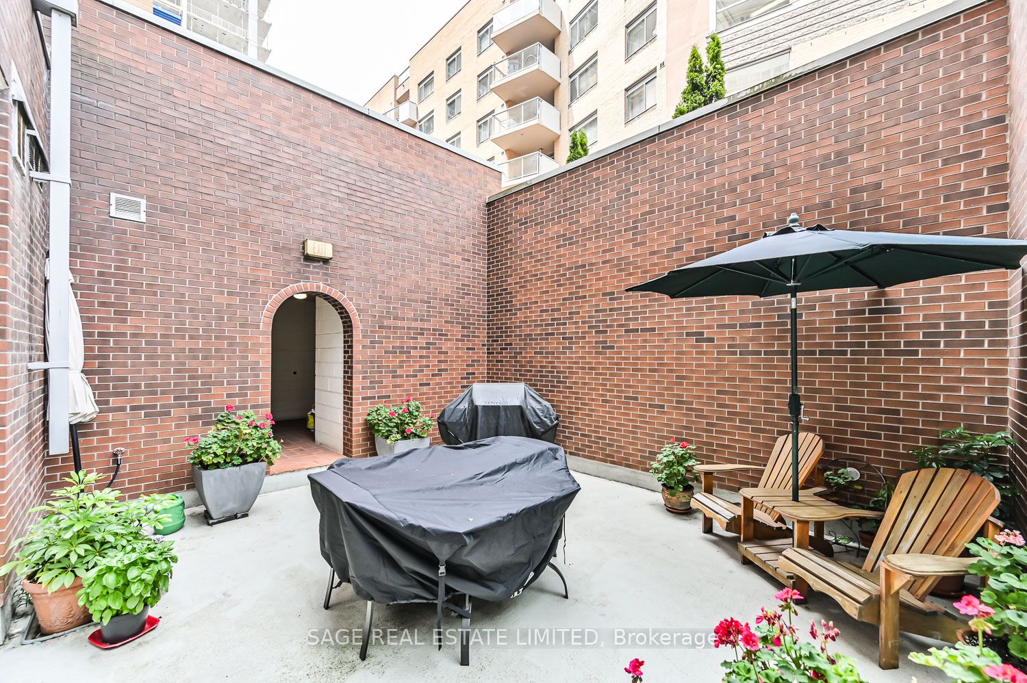 82 Lombard St, #412