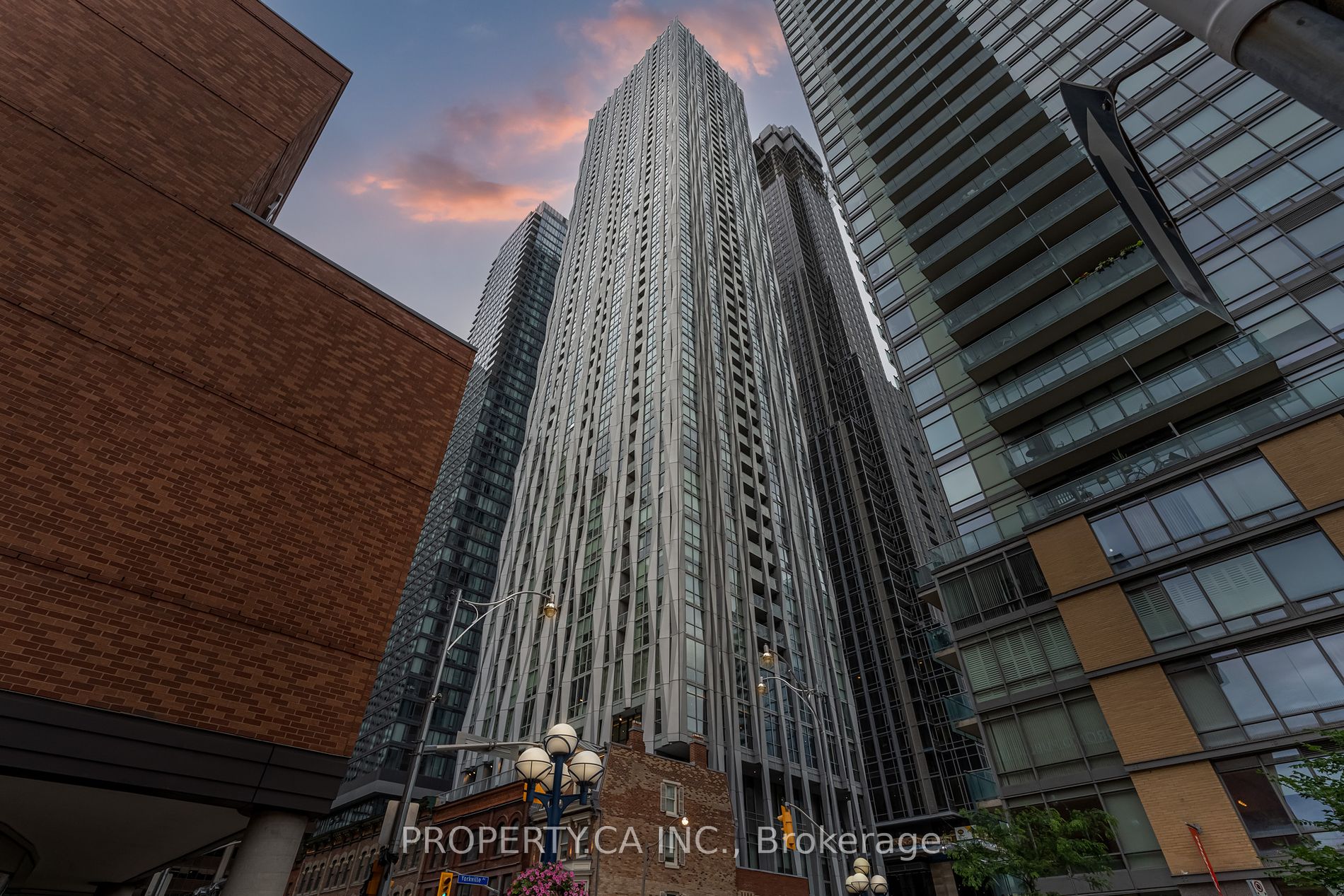 1 Yorkville Ave, #3507