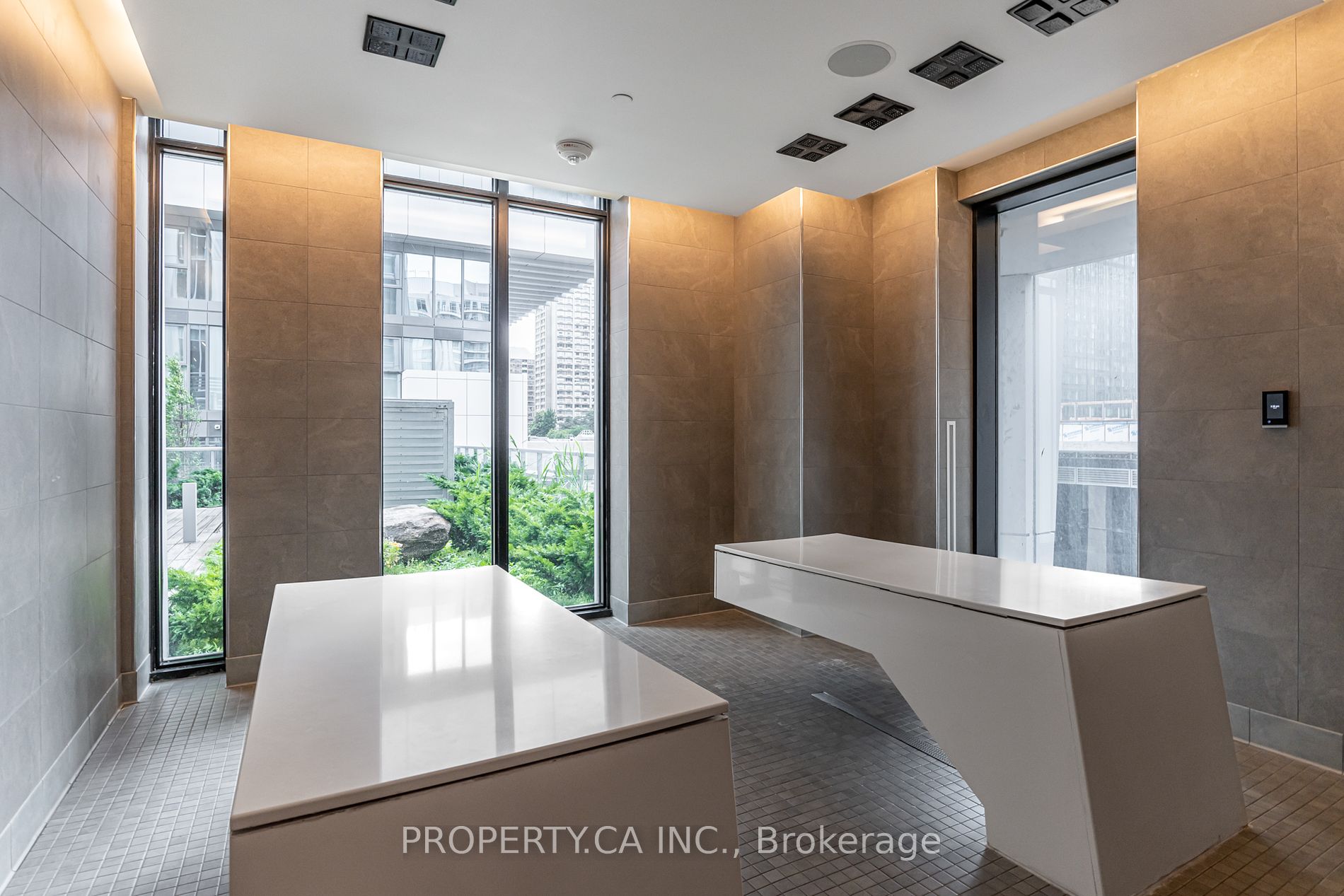1 Yorkville Ave, #3507