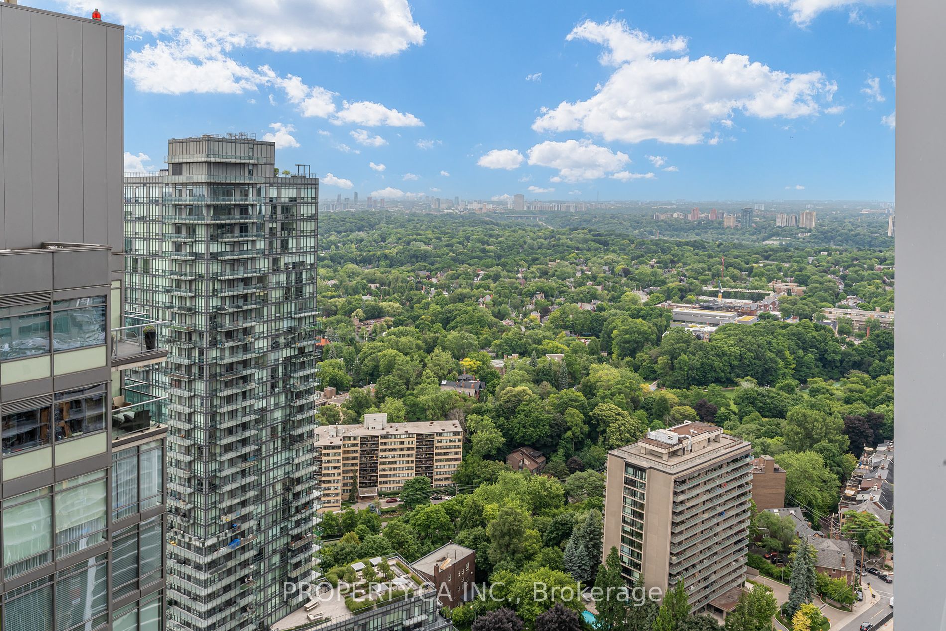 1 Yorkville Ave, #3507