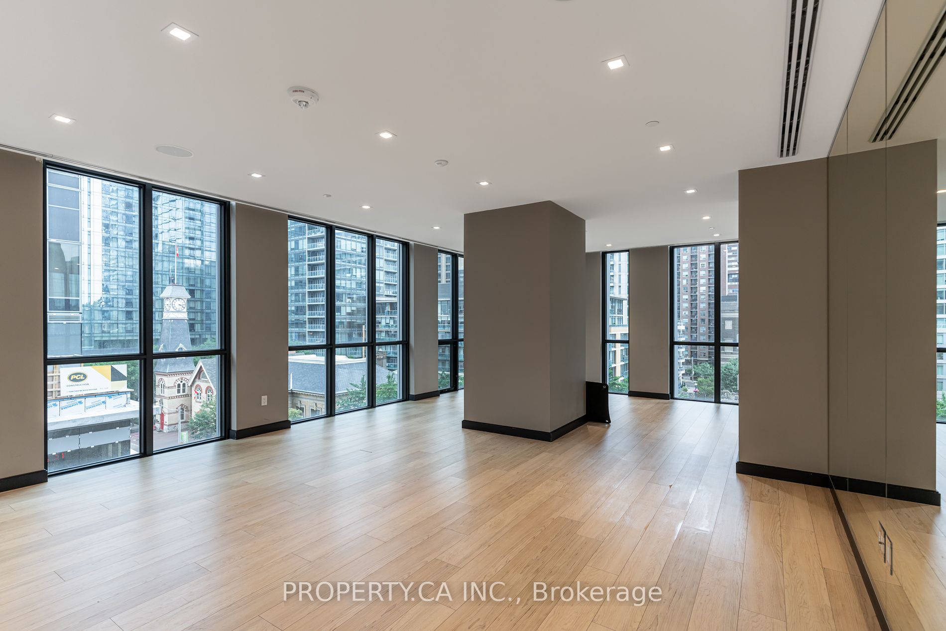 1 Yorkville Ave, #3507