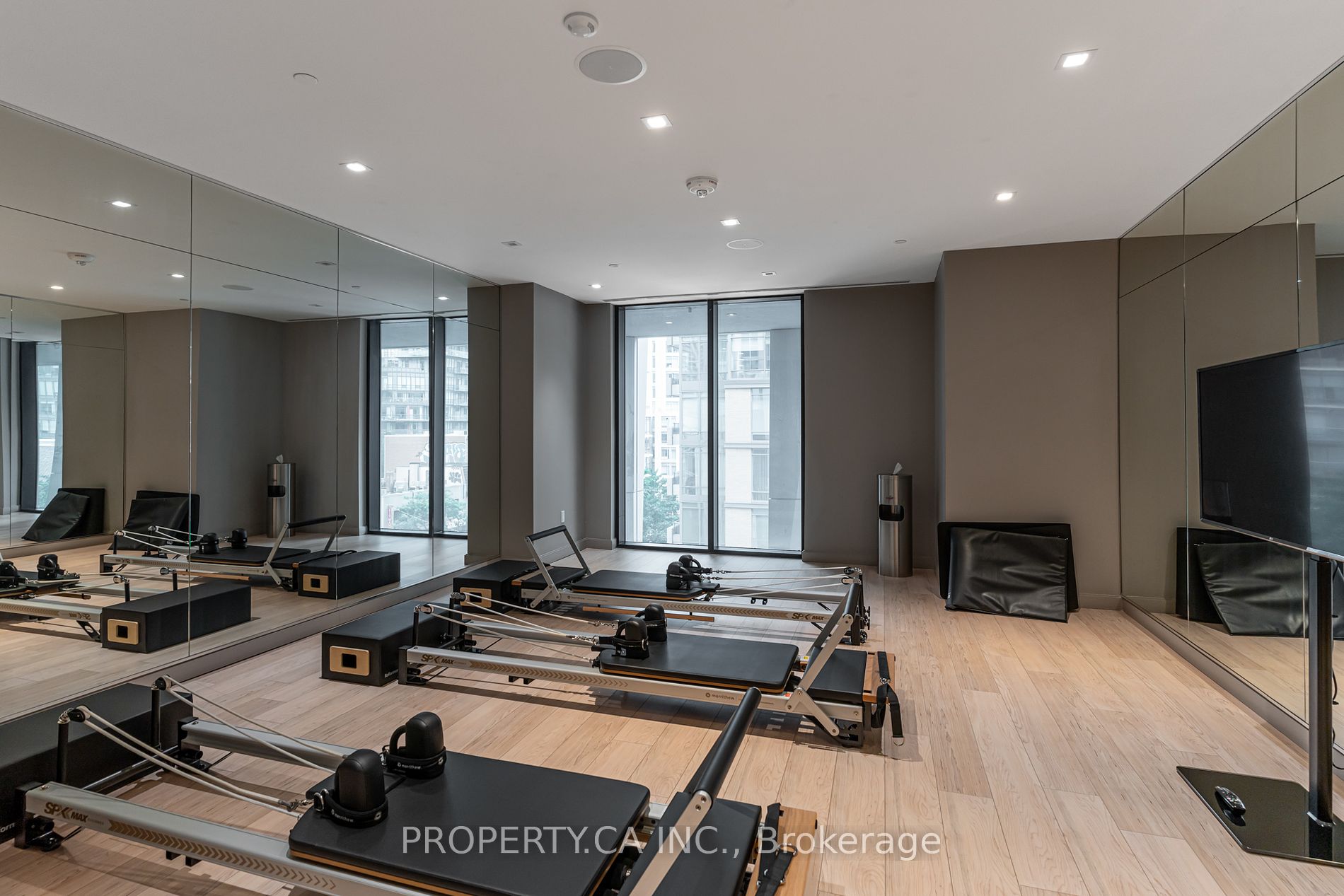 1 Yorkville Ave, #3507