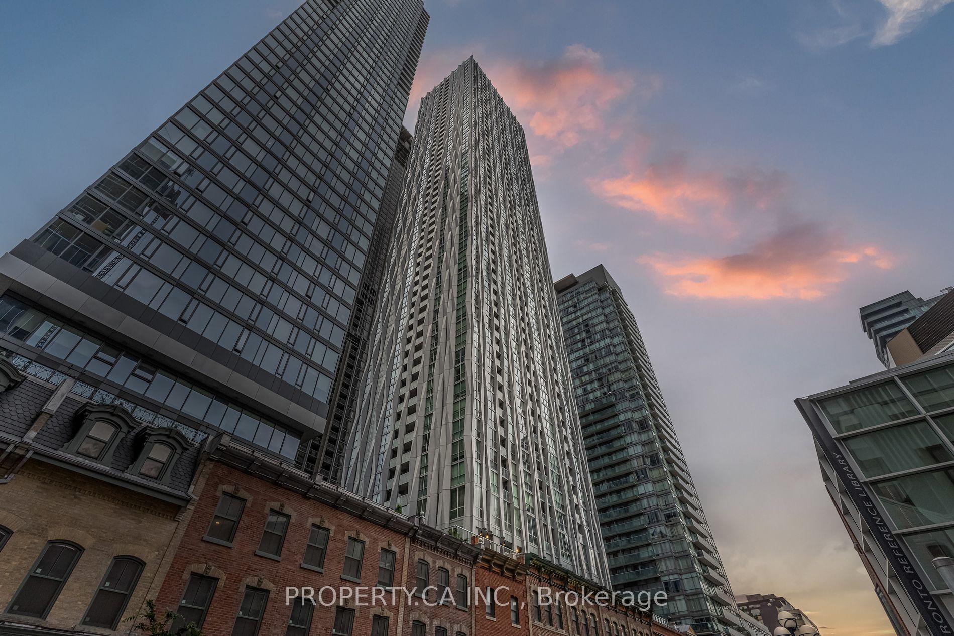 1 Yorkville Ave, #3507