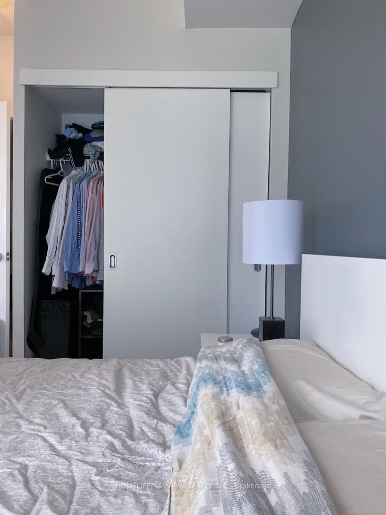 126 Simcoe St, #1104
