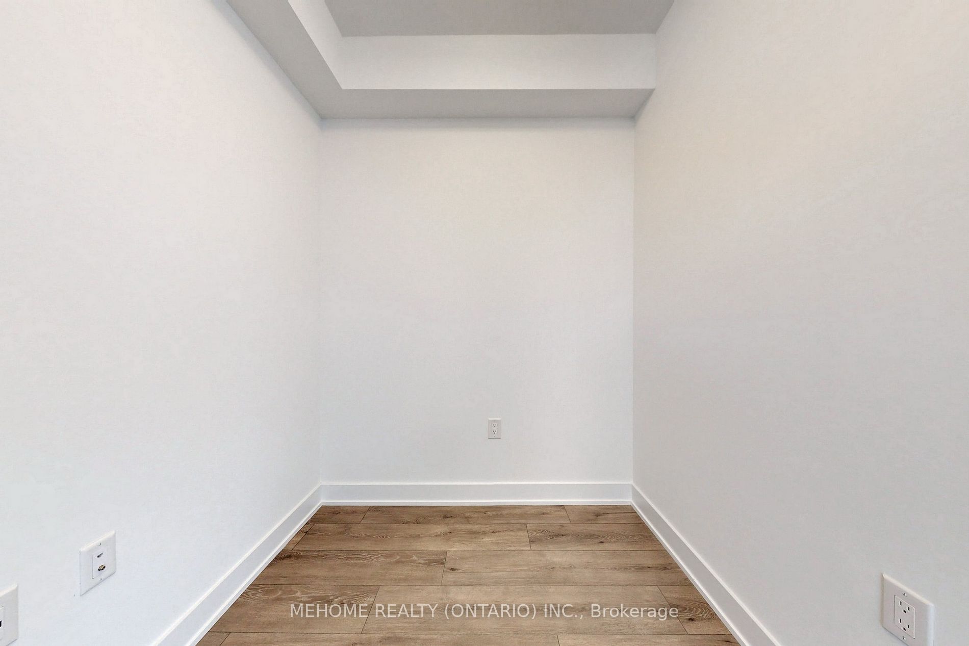 585 Bloor St E, #3119