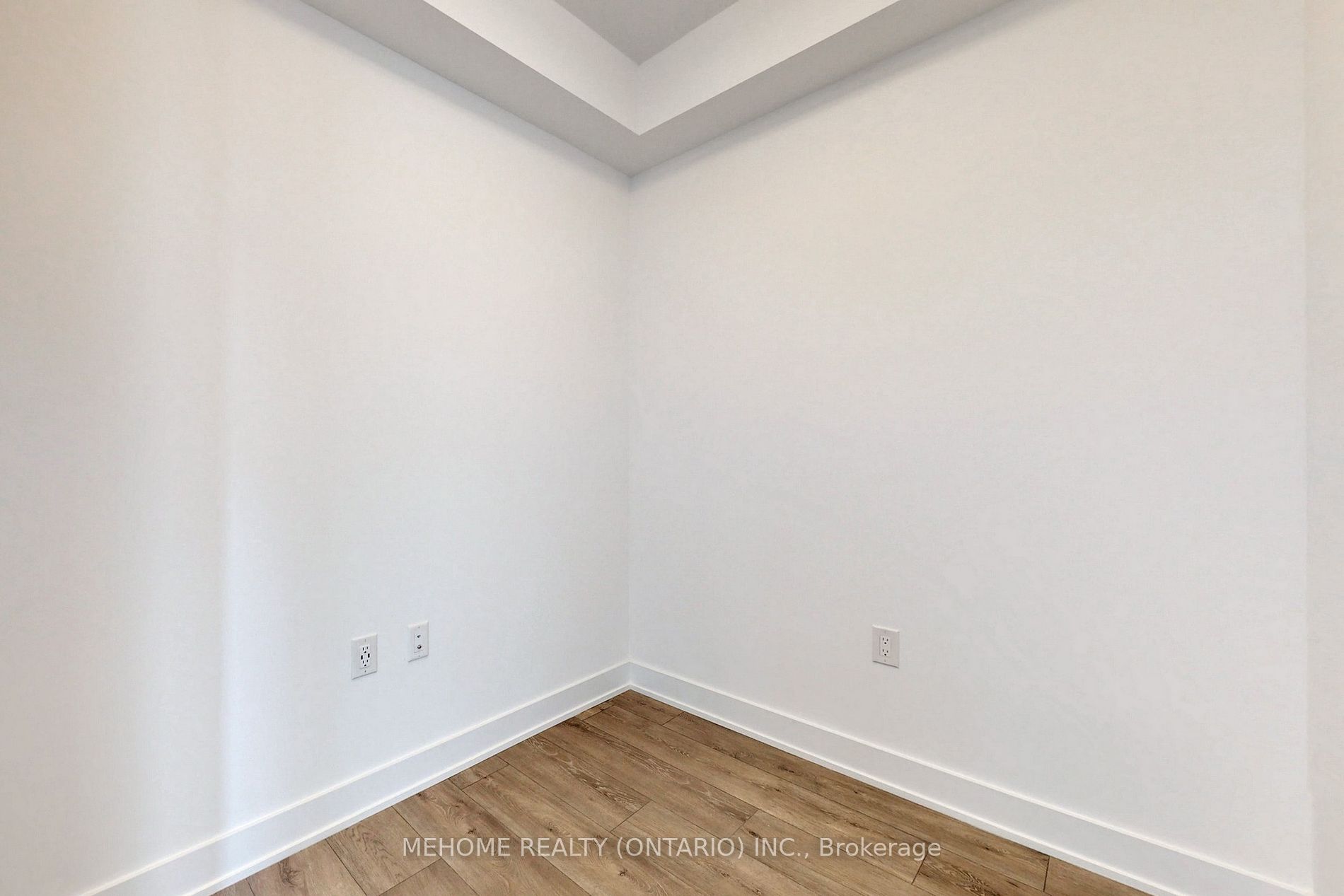 585 Bloor St E, #3119