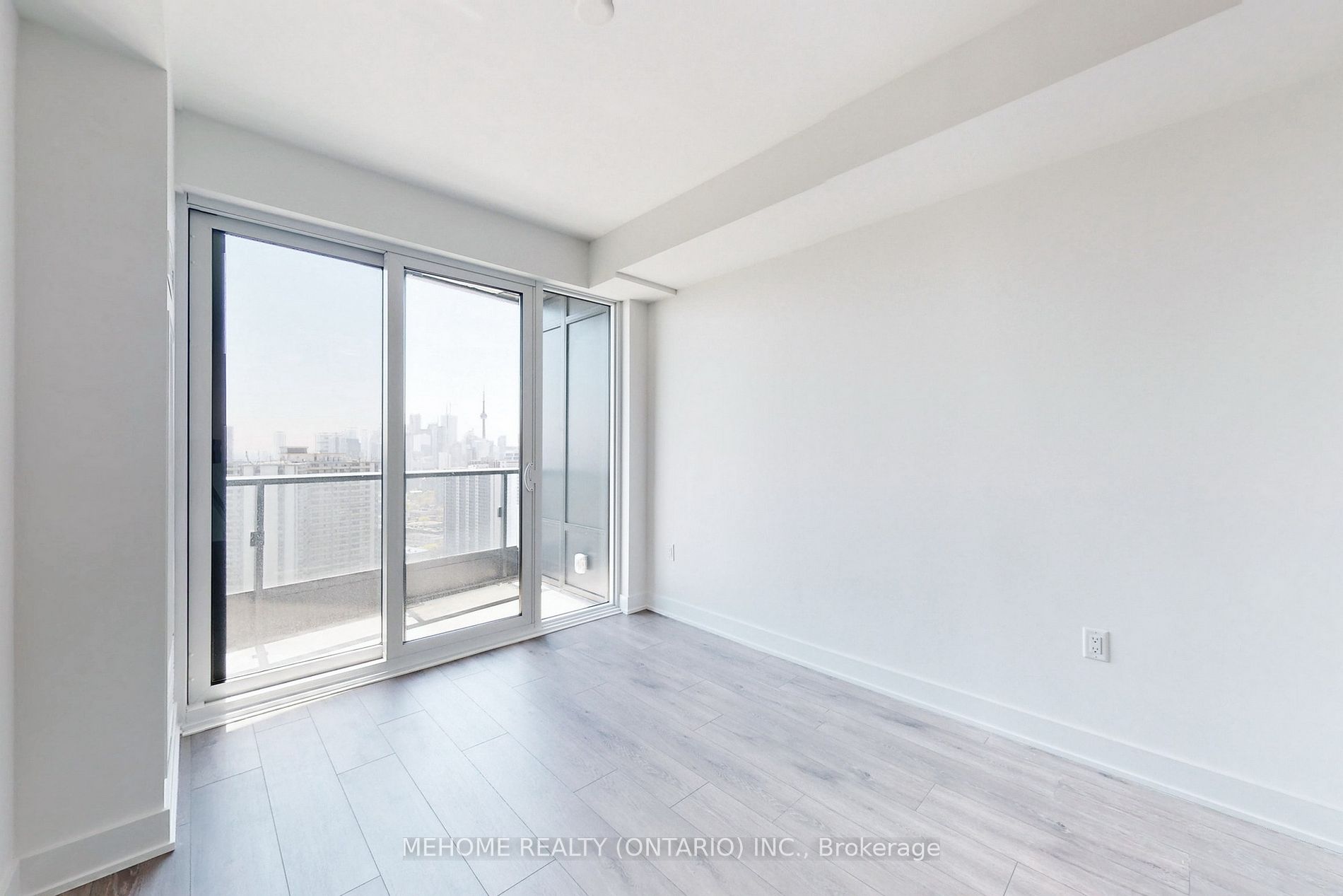 585 Bloor St E, #3119