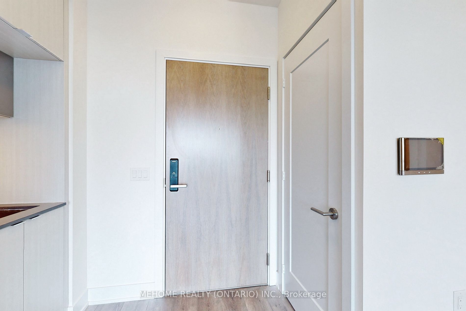 585 Bloor St E, #3119