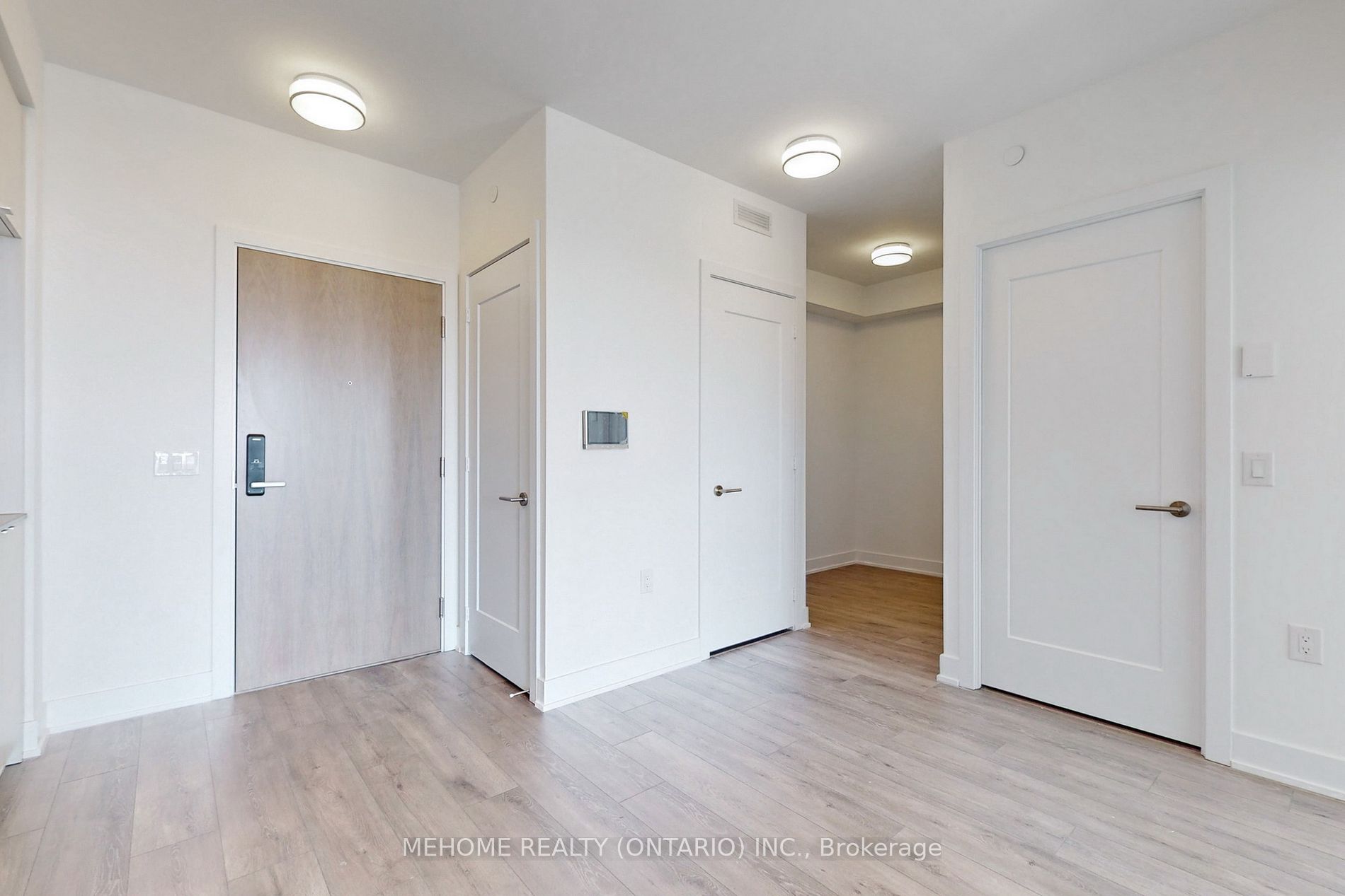 585 Bloor St E, #3119