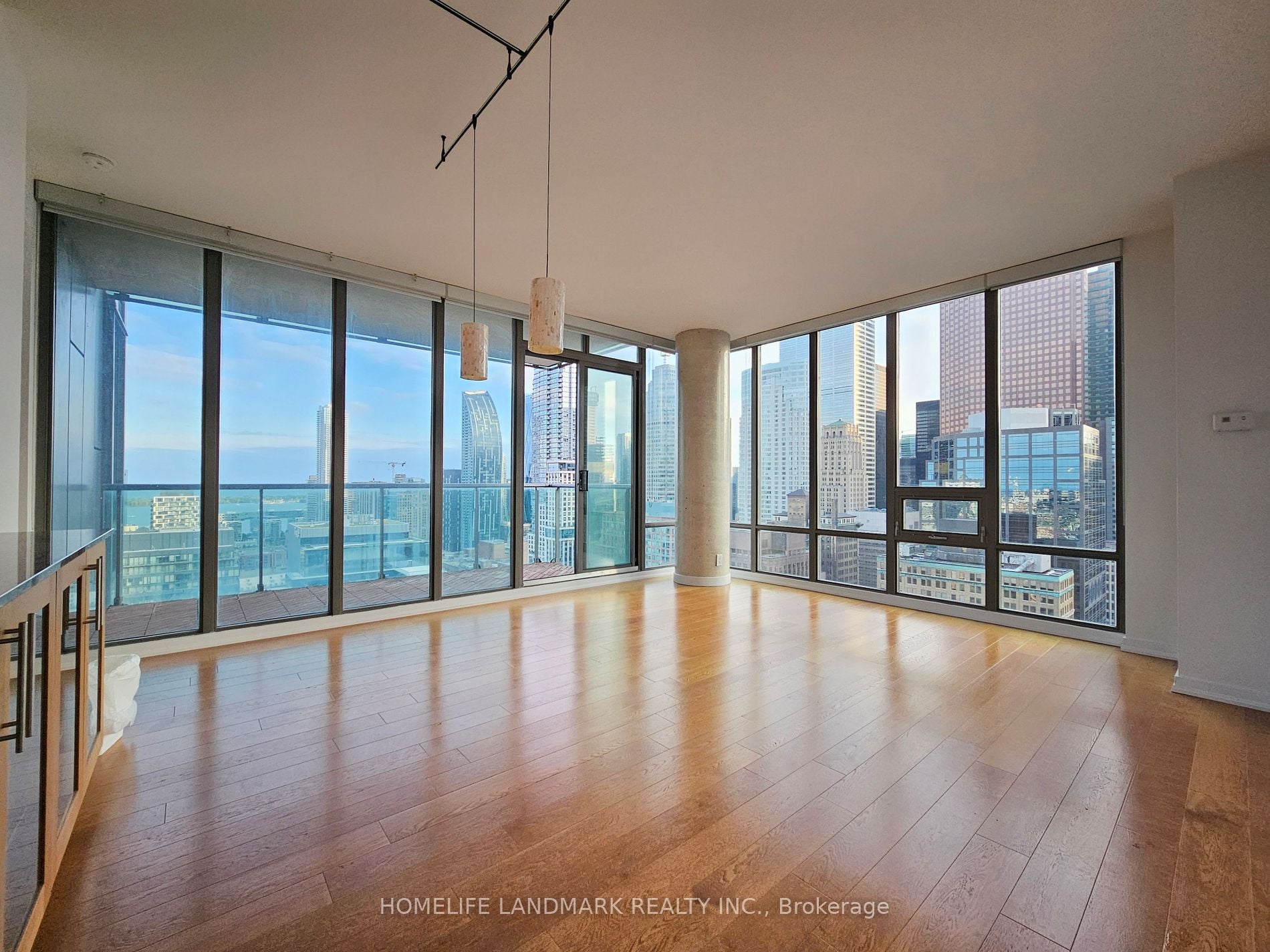 33 Lombard Street #3301