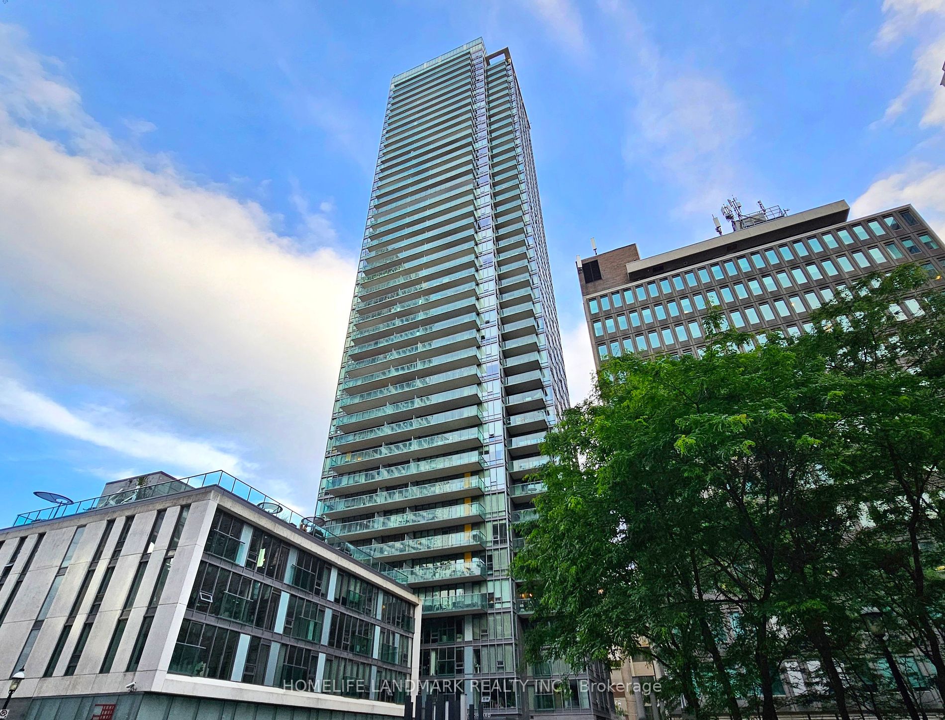 33 Lombard Street #3301