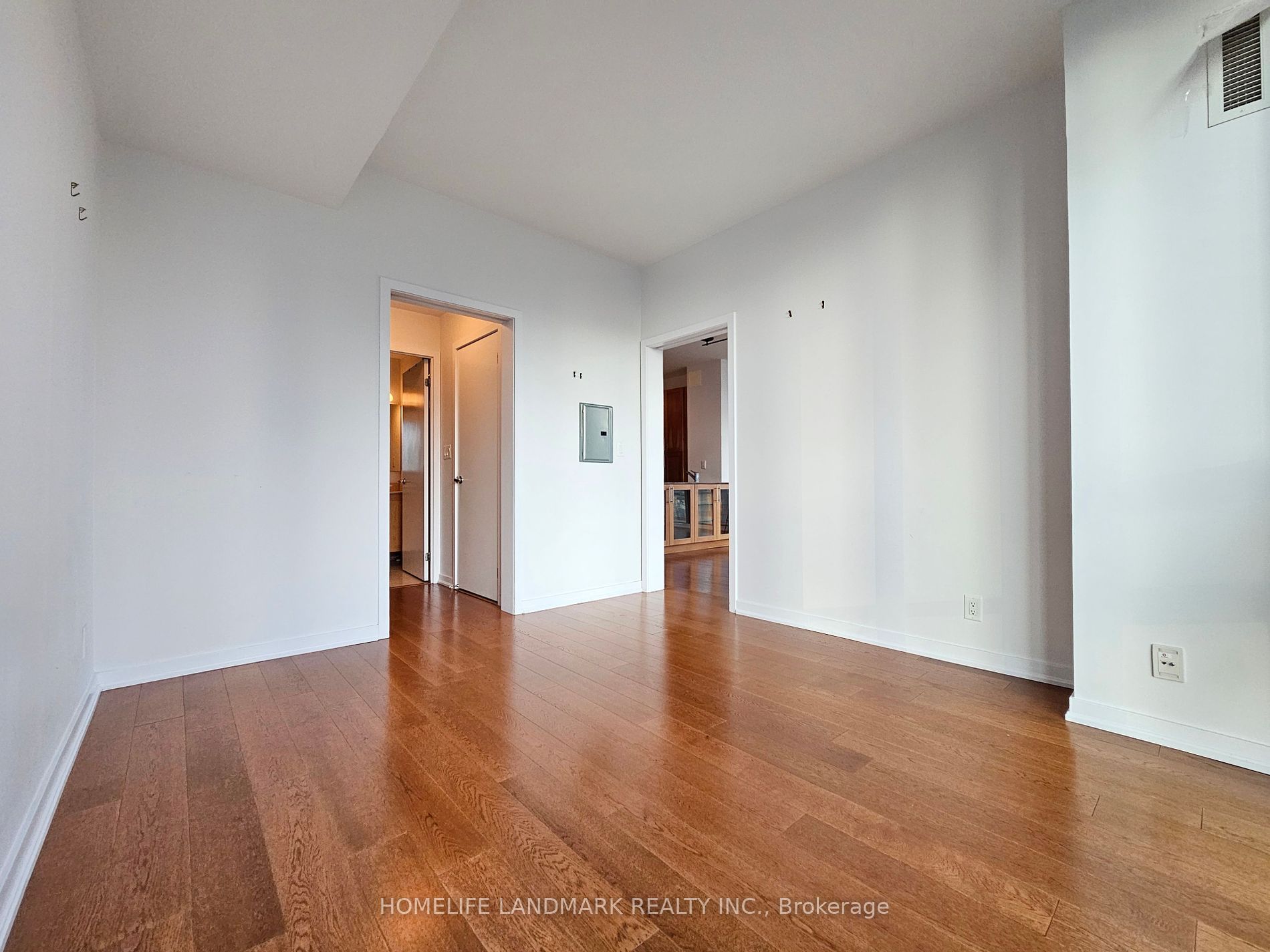 33 Lombard Street #3301