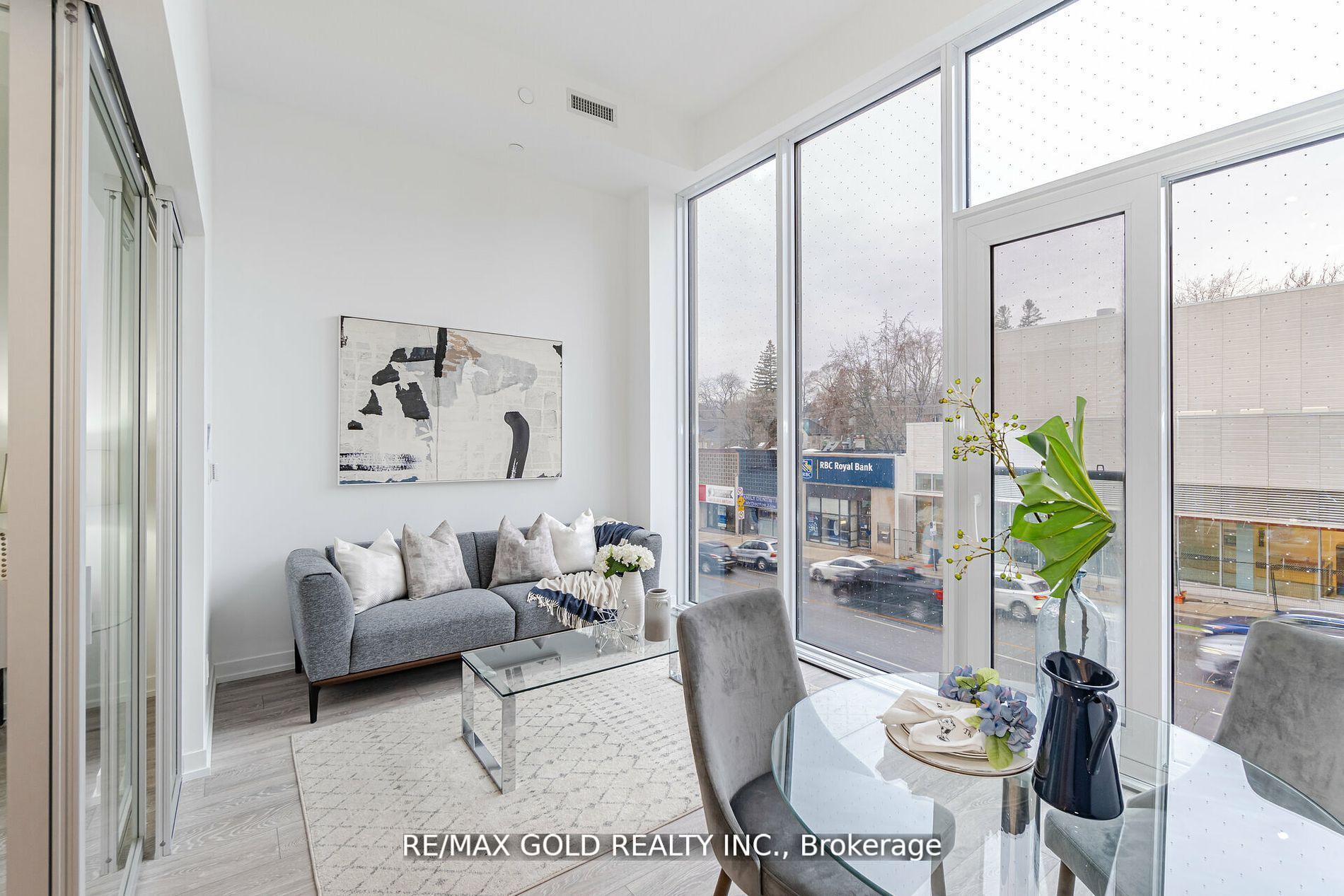 2020 Bathurst Street #216