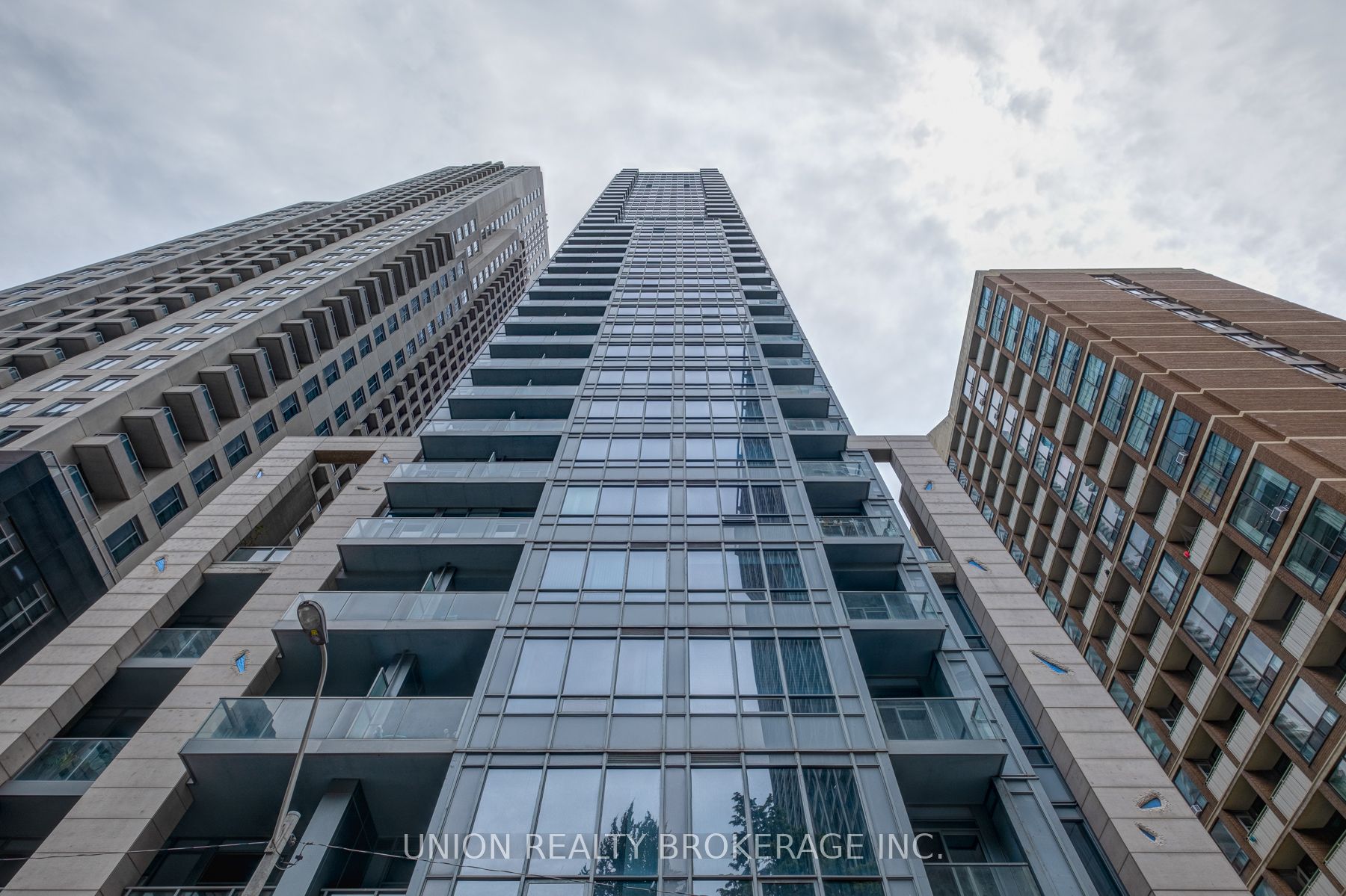 21 Balmuto St, #1403
