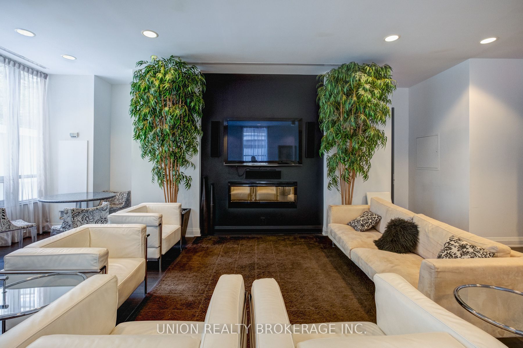 21 Balmuto St, #1403
