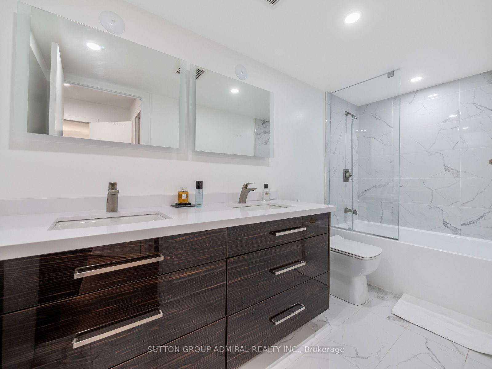 75 York Mills Road, #301