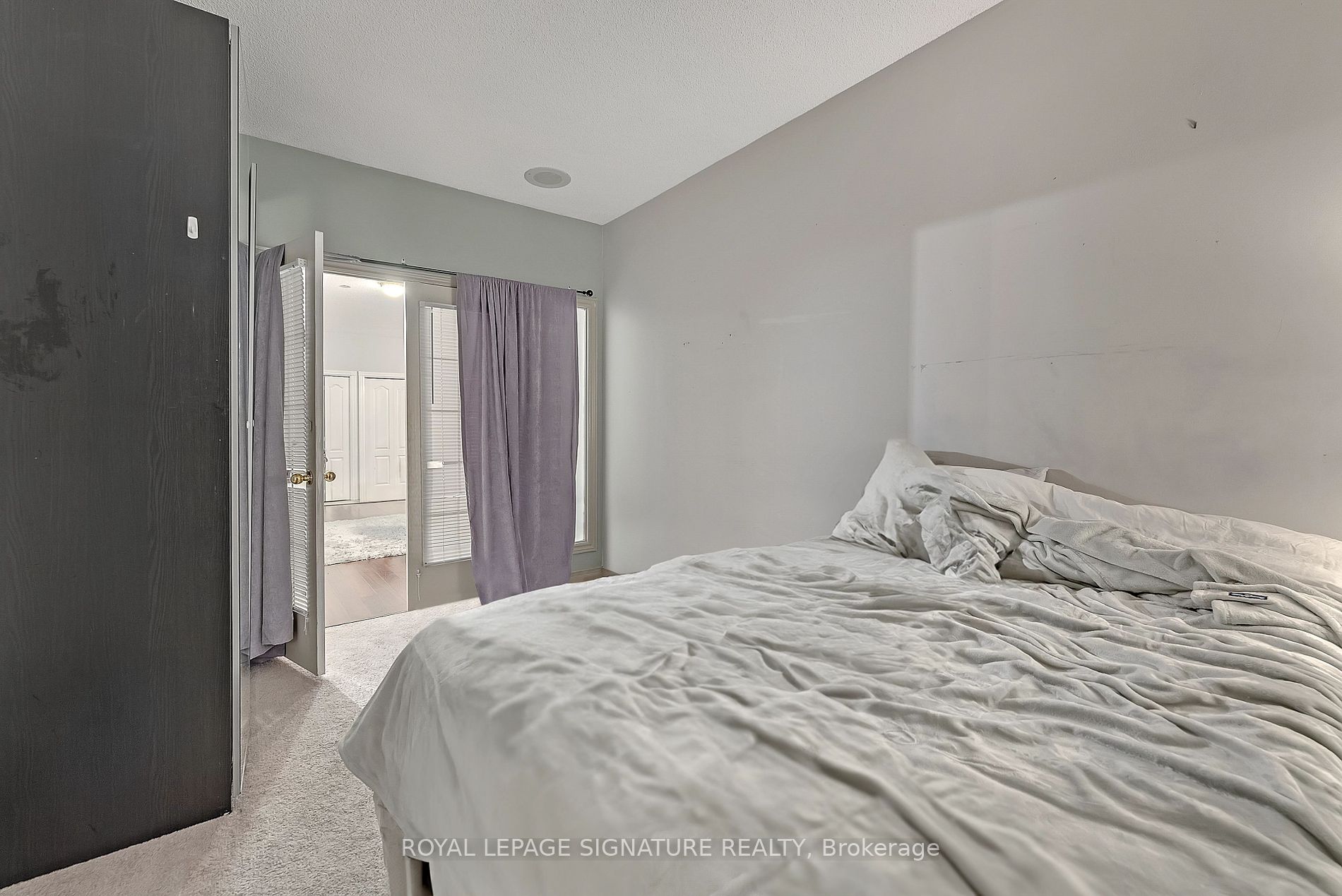 393 King Street W, #605