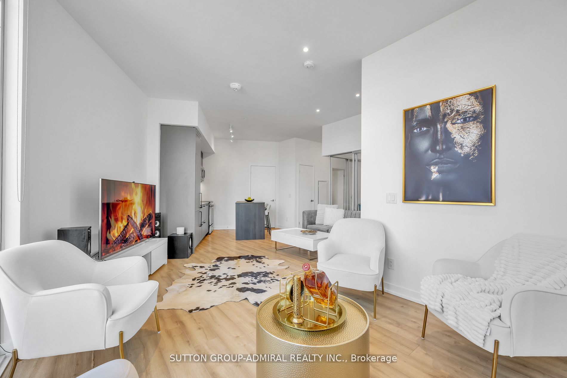 135 EAST LIBERTY St, #705