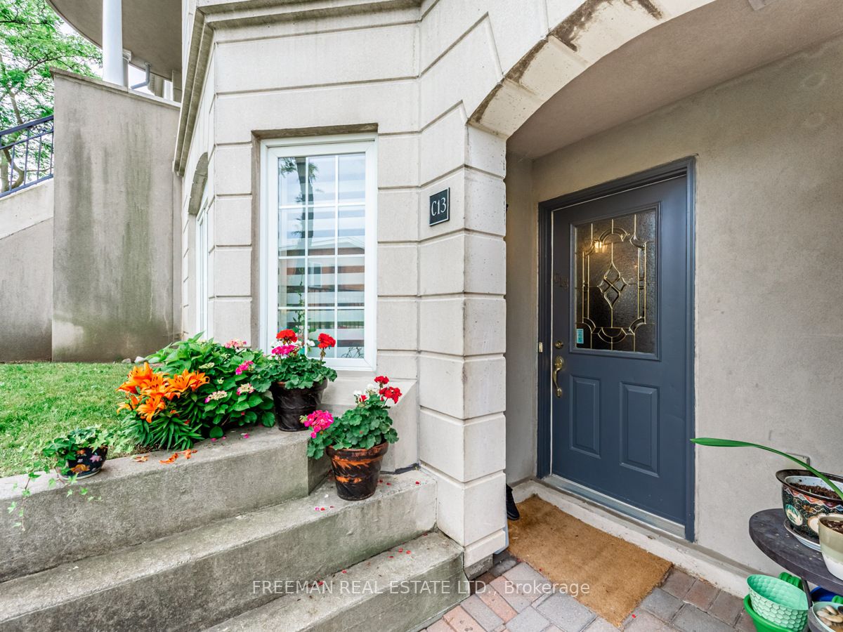108 Finch Avenue W, #C13