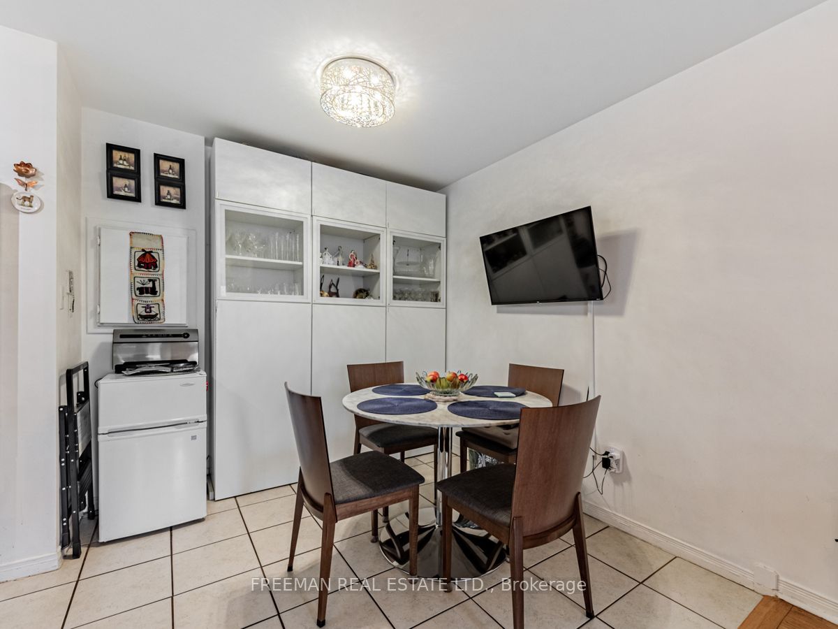 108 Finch Avenue W, #C13