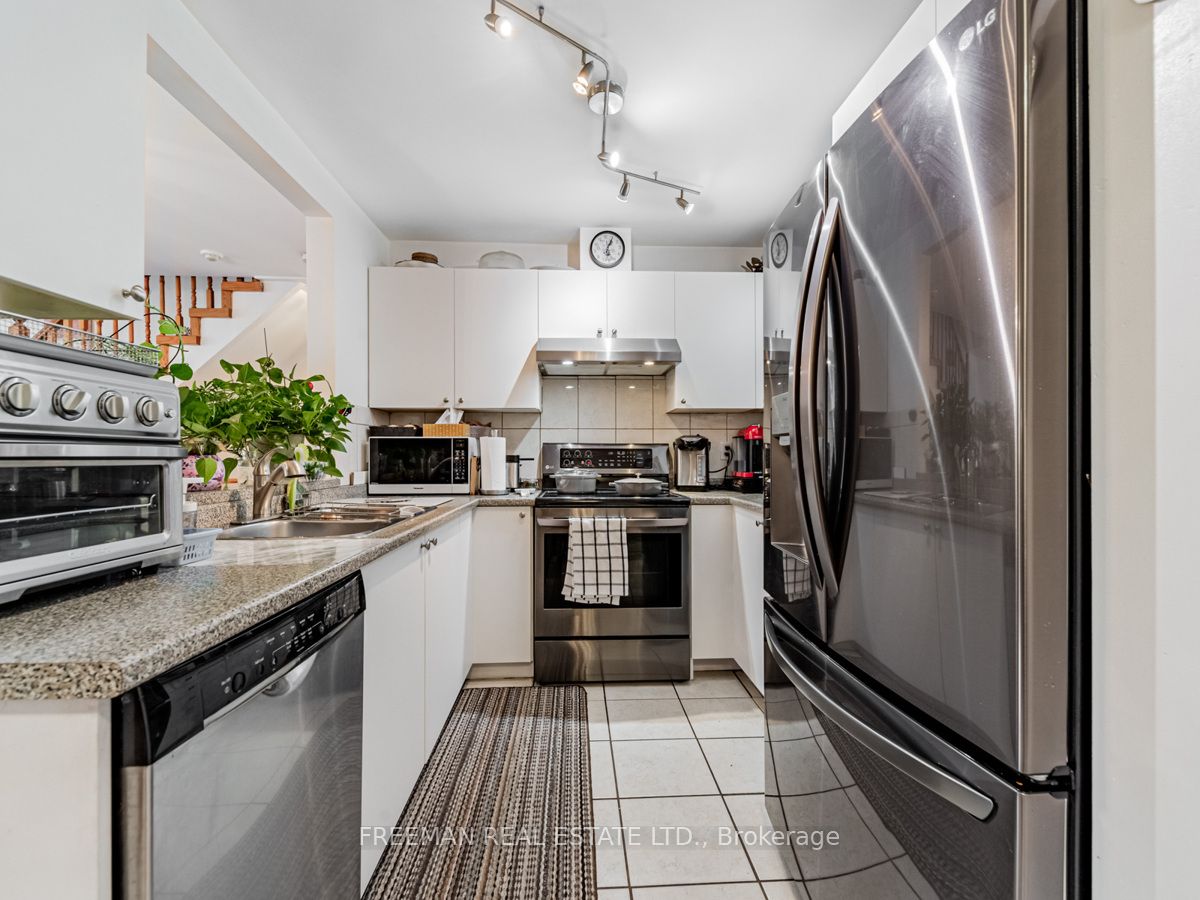 108 Finch Avenue W, #C13