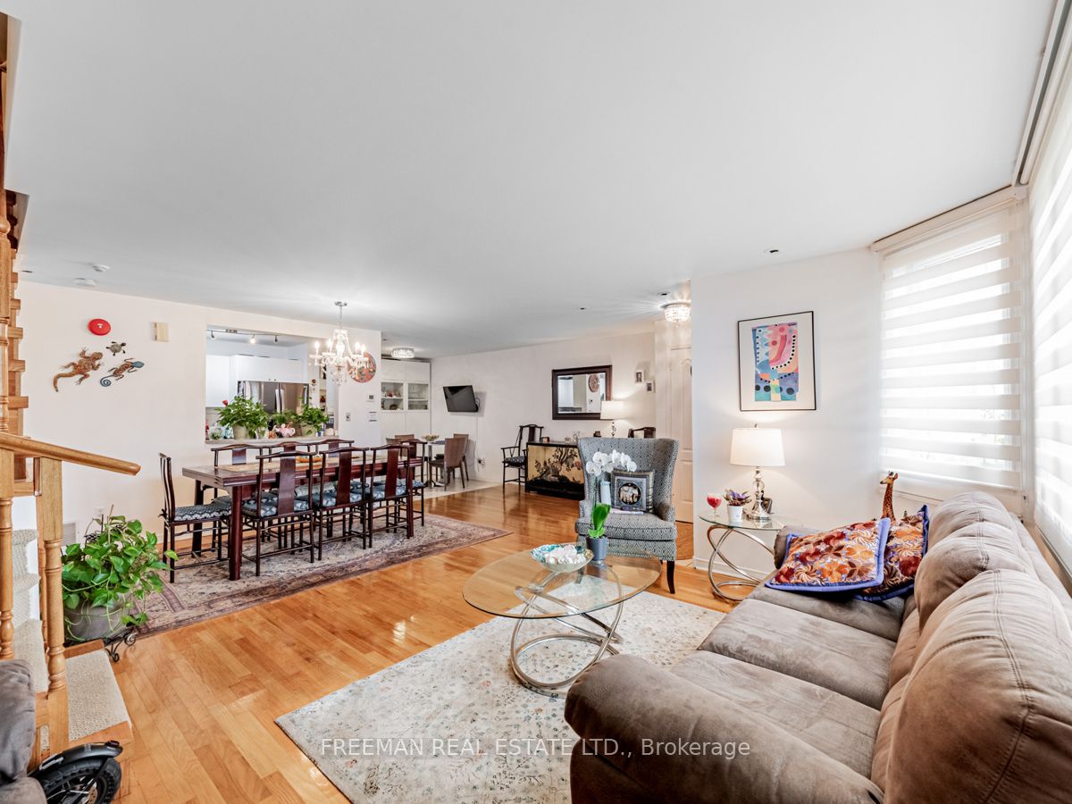 108 Finch Avenue W, #C13