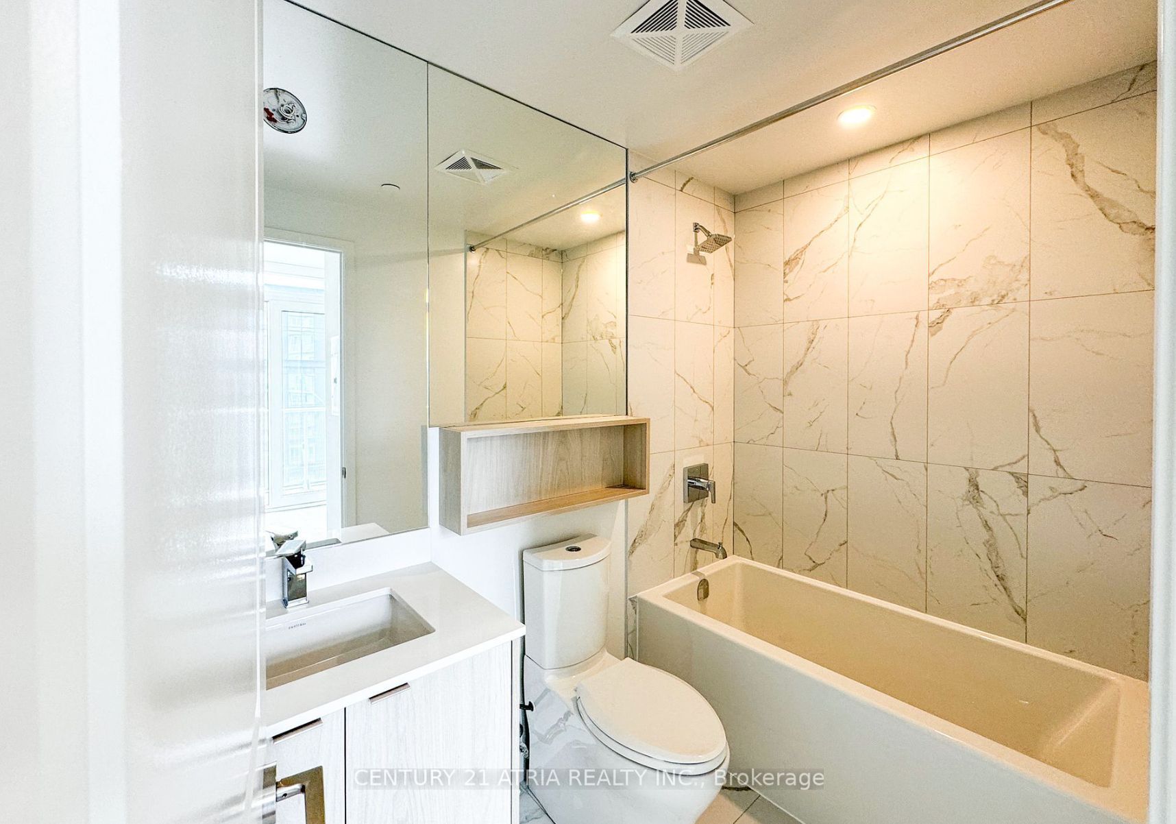 100 Dalhousie Street #3710