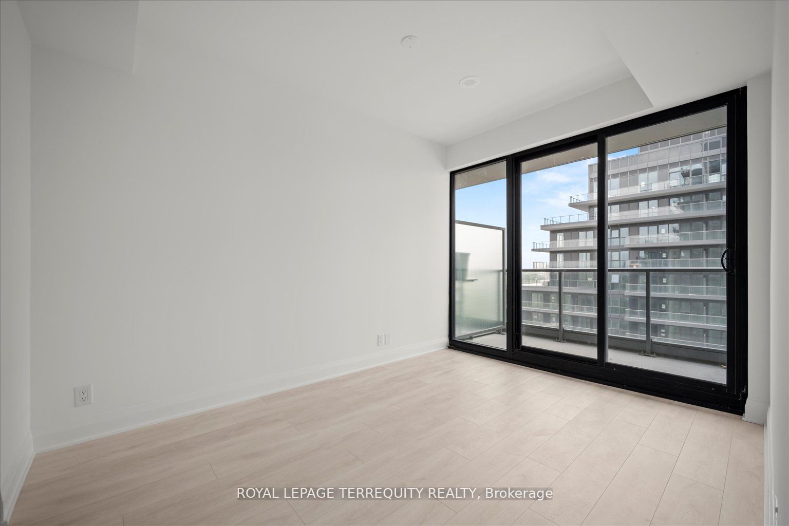33 Frederick Todd Way, #1406