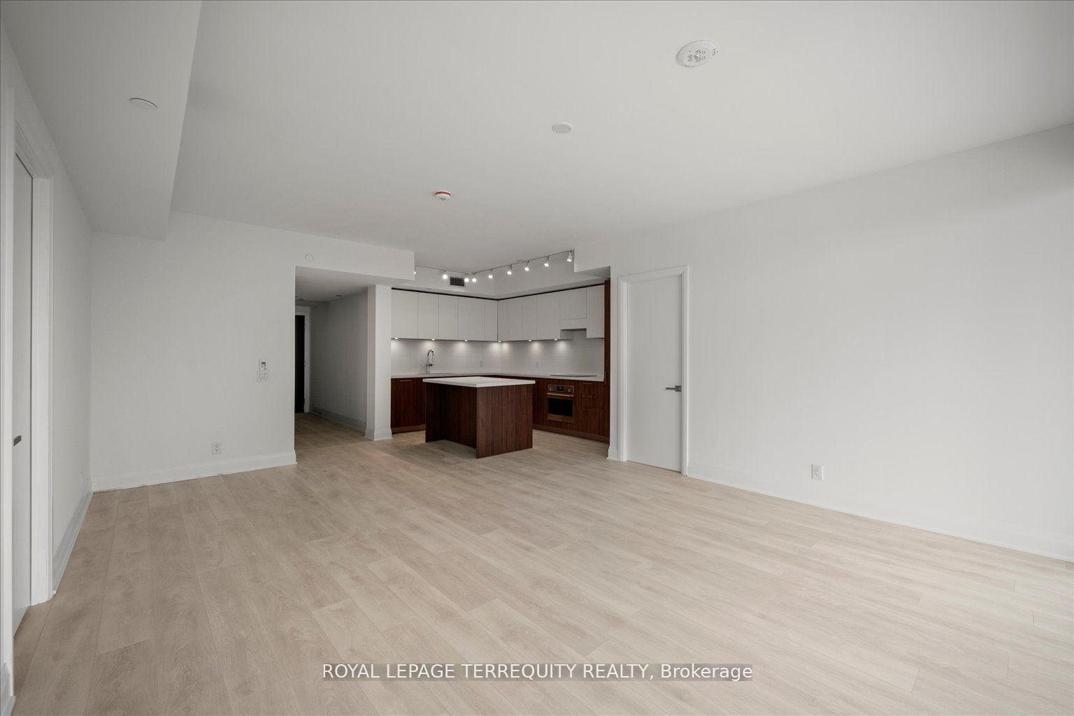 33 Frederick Todd Way, #1406