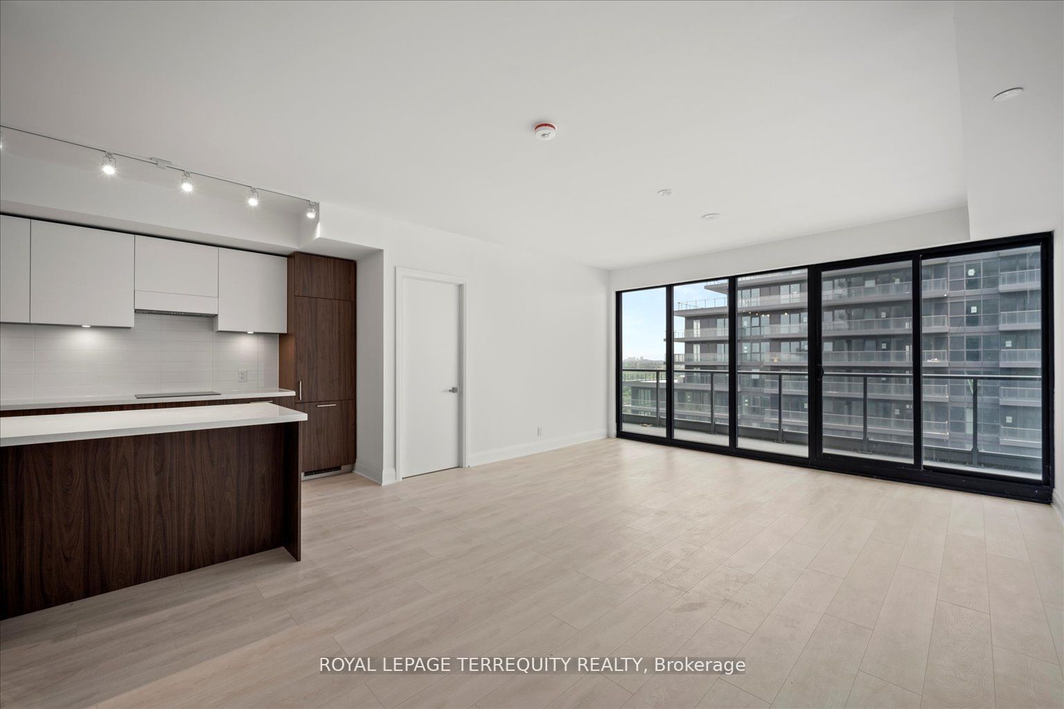 33 Frederick Todd Way, #1406