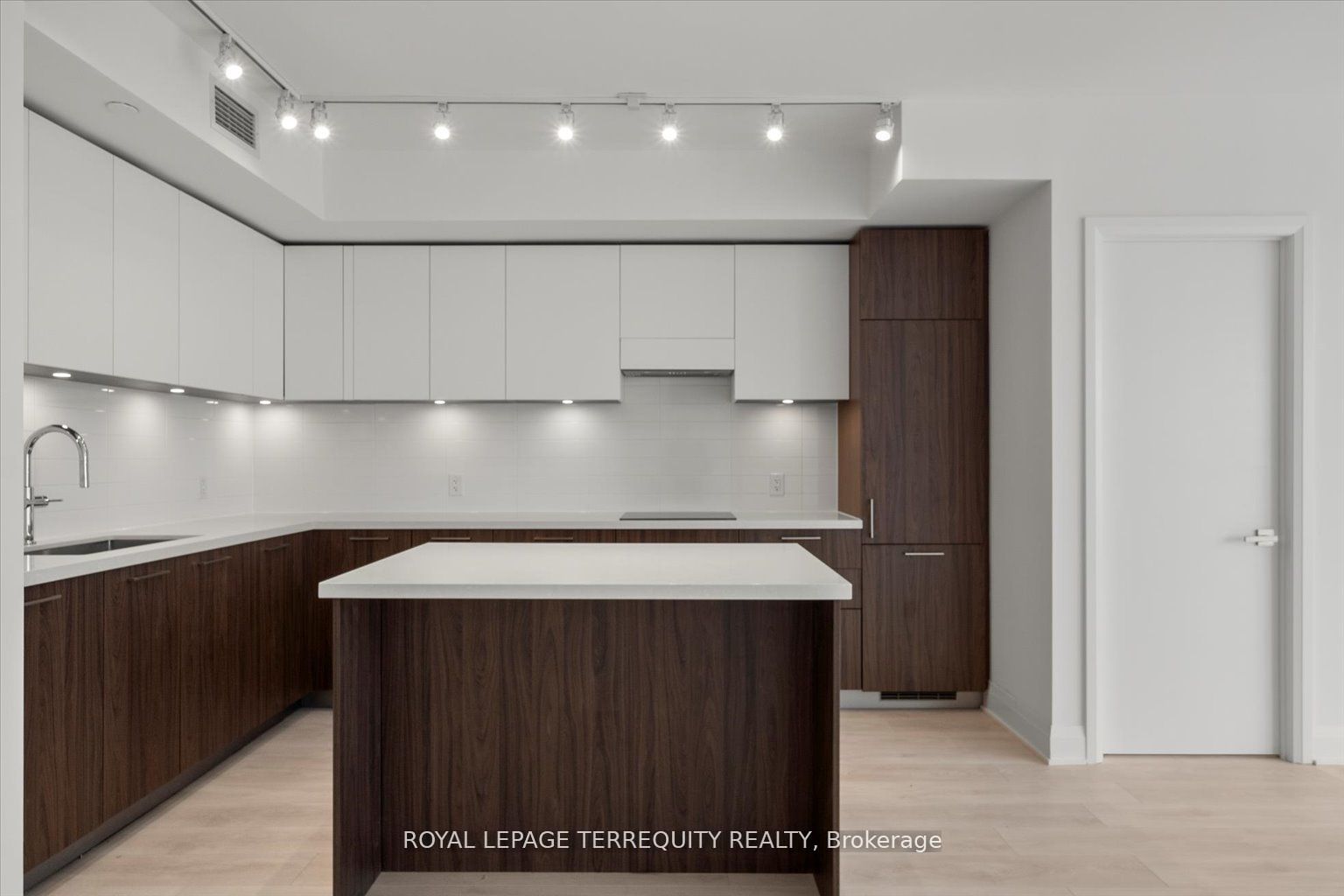 33 Frederick Todd Way, #1406
