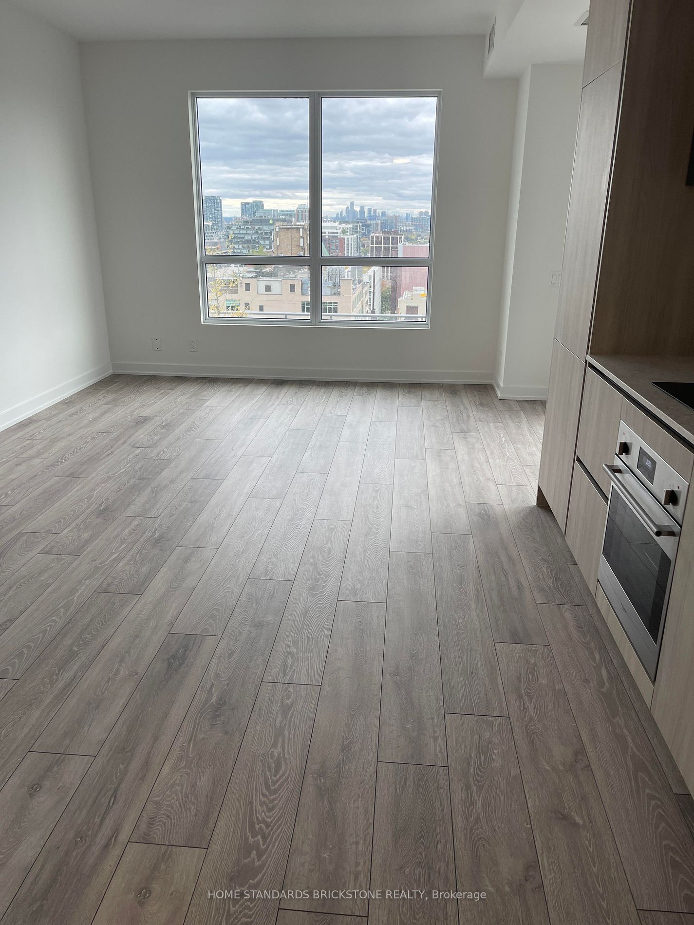 108 Peter Street #2011