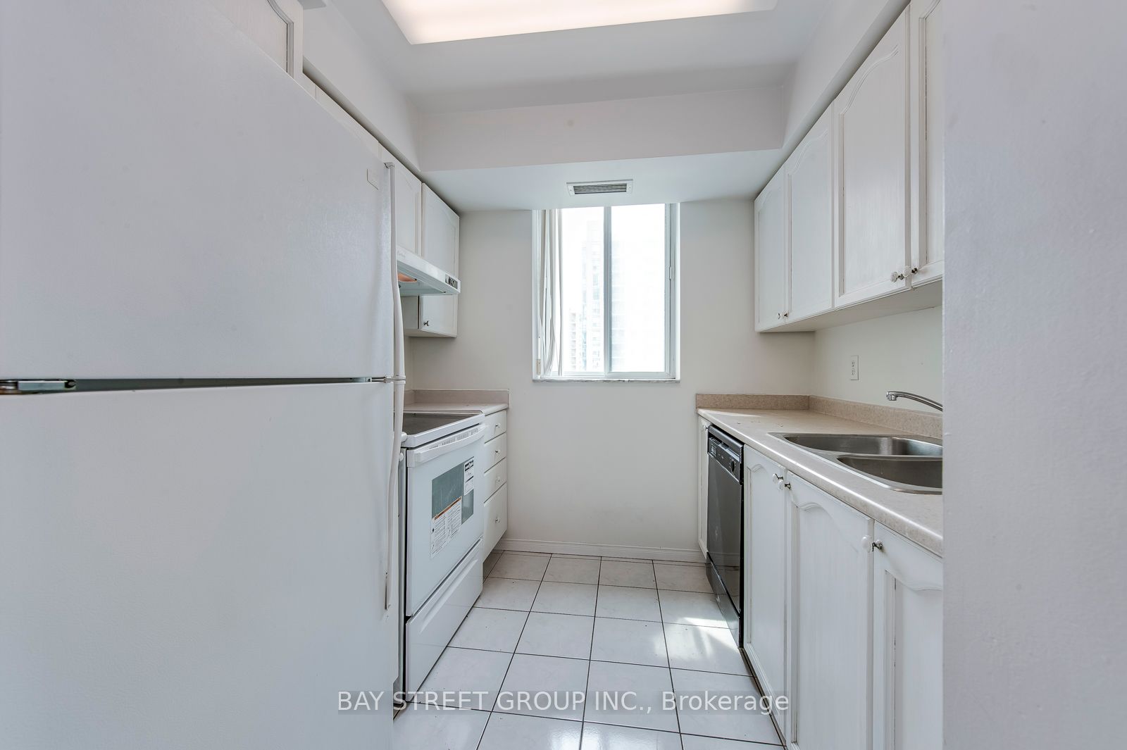 1 Pemberton Avenue, #1008