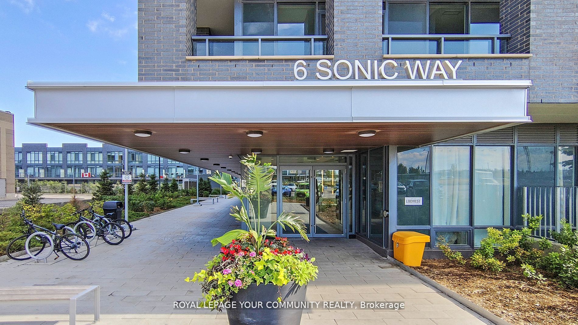 6 Sonic Way, #N307