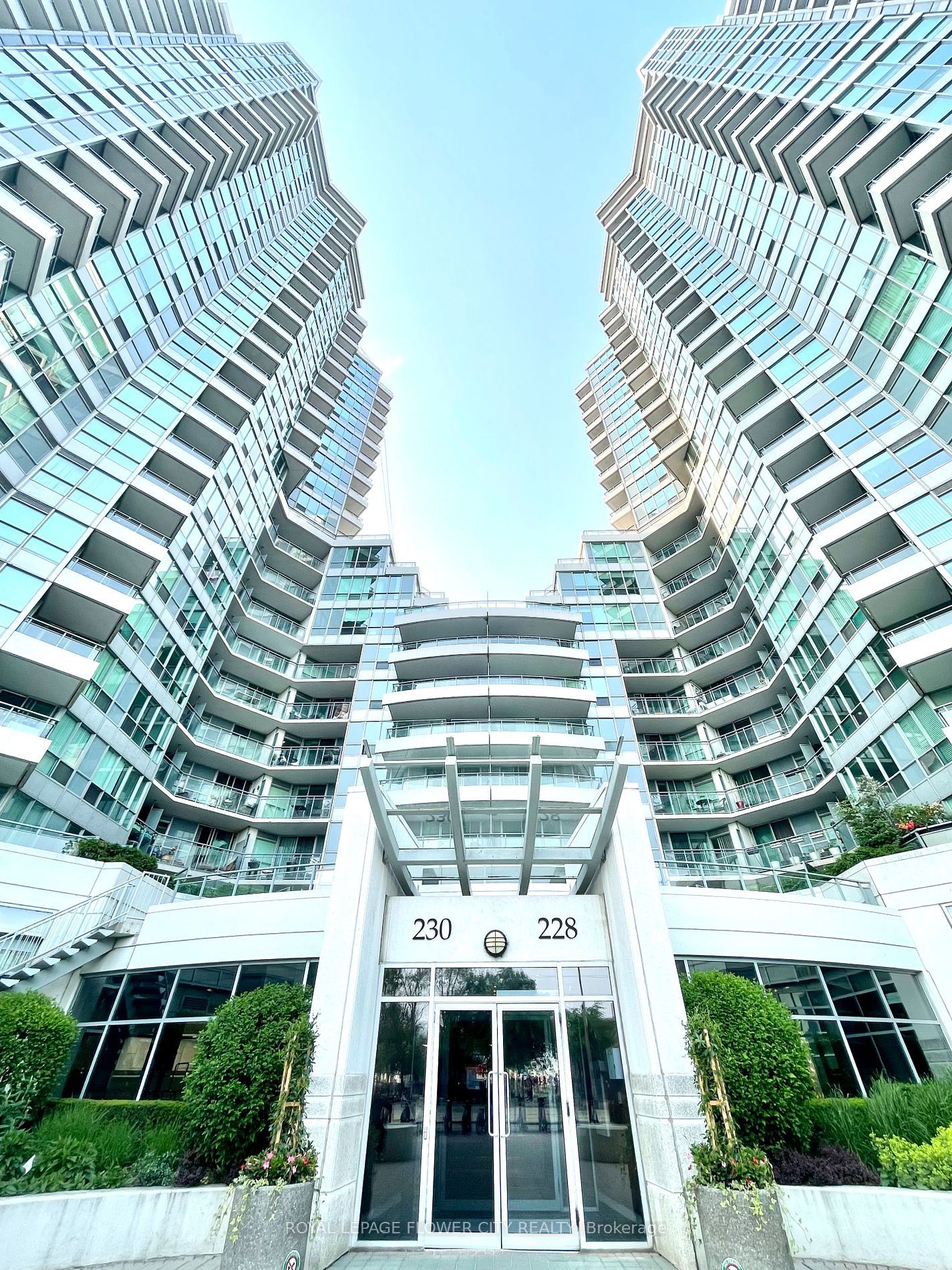 228 Queens Quay W, #801
